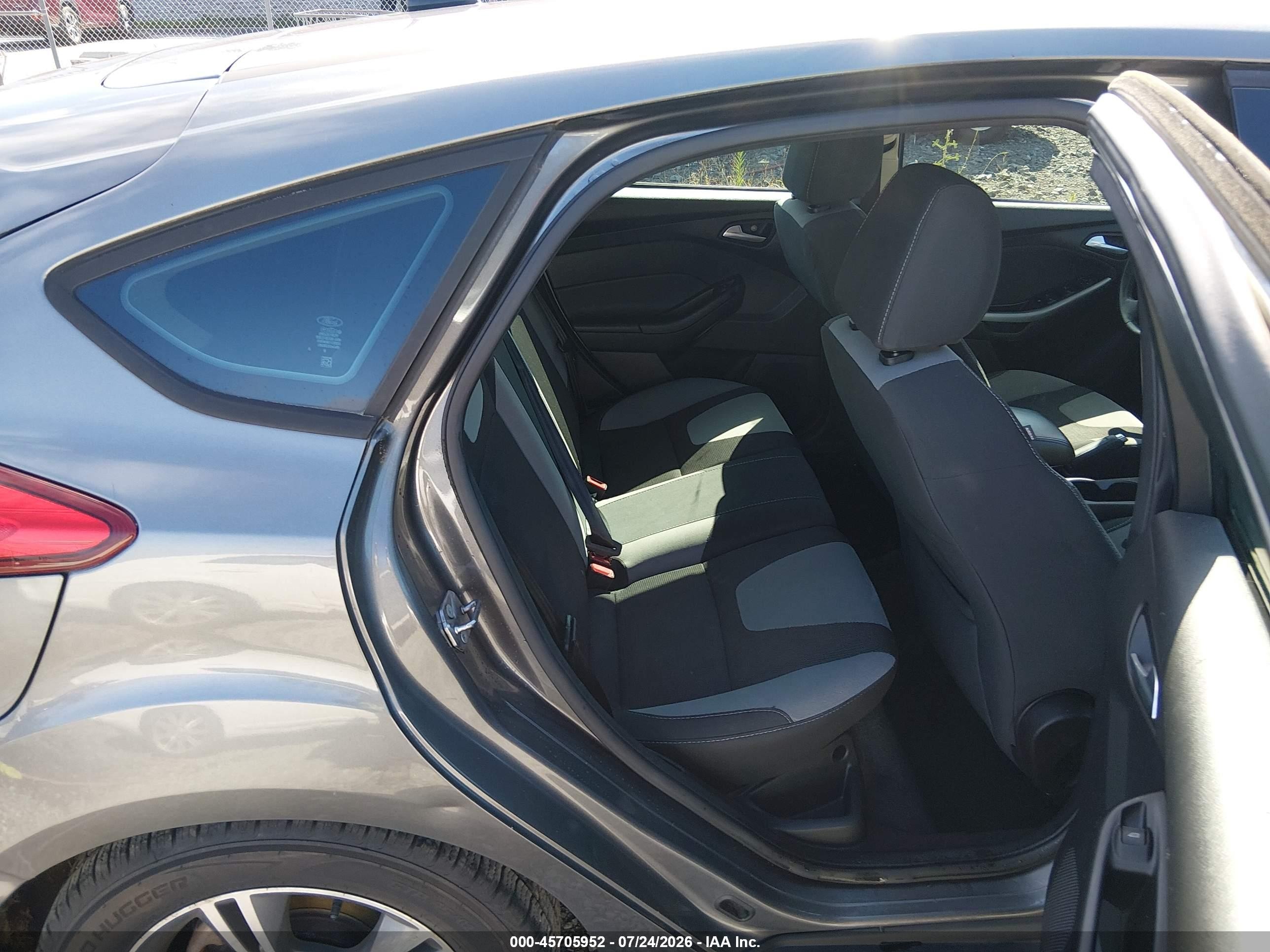 2012 Ford Focus Se Серый vin: 1FAHP3K21CL392610