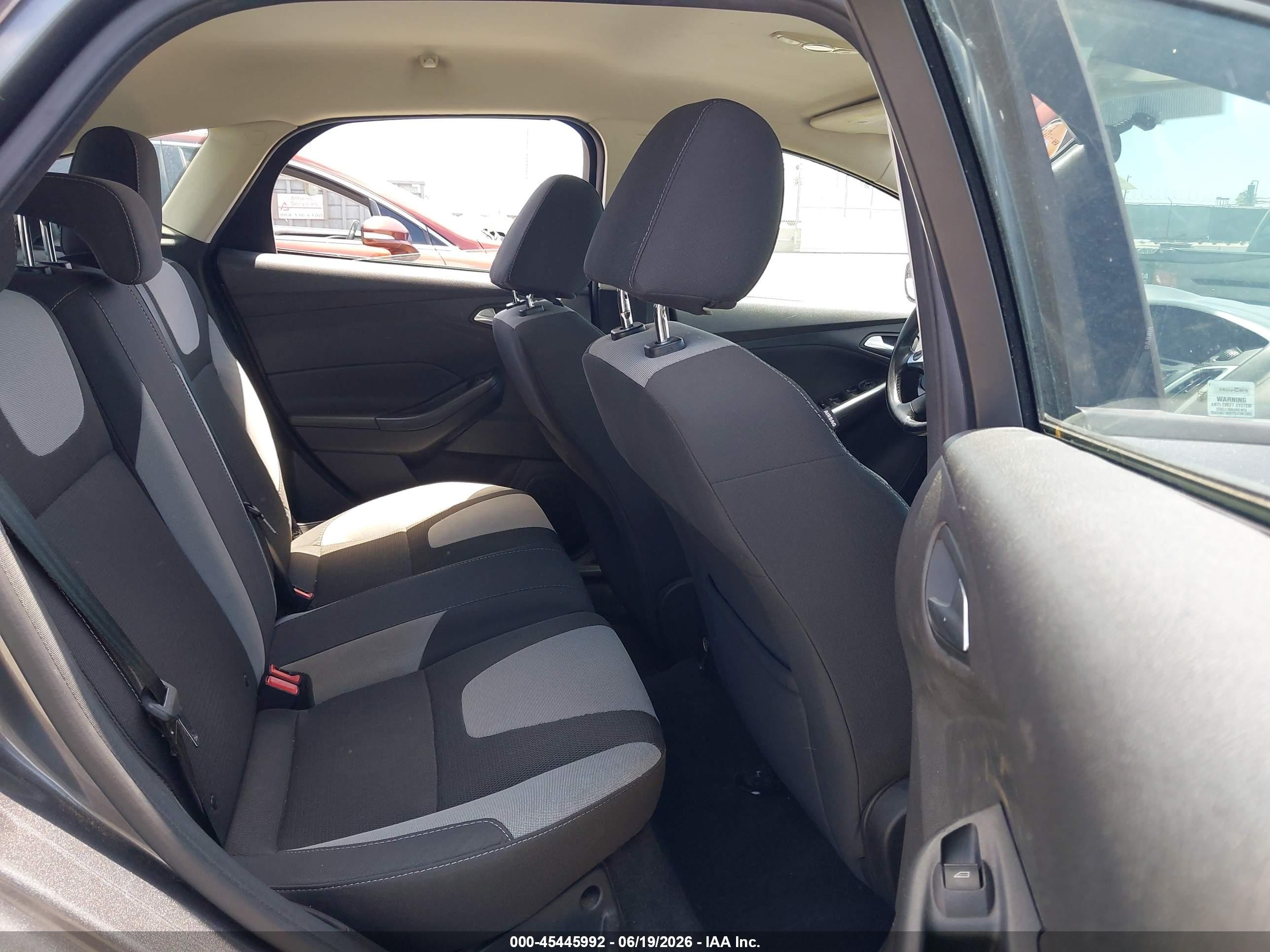 2012 Ford Focus Se Серый vin: 1FAHP3K21CL419899