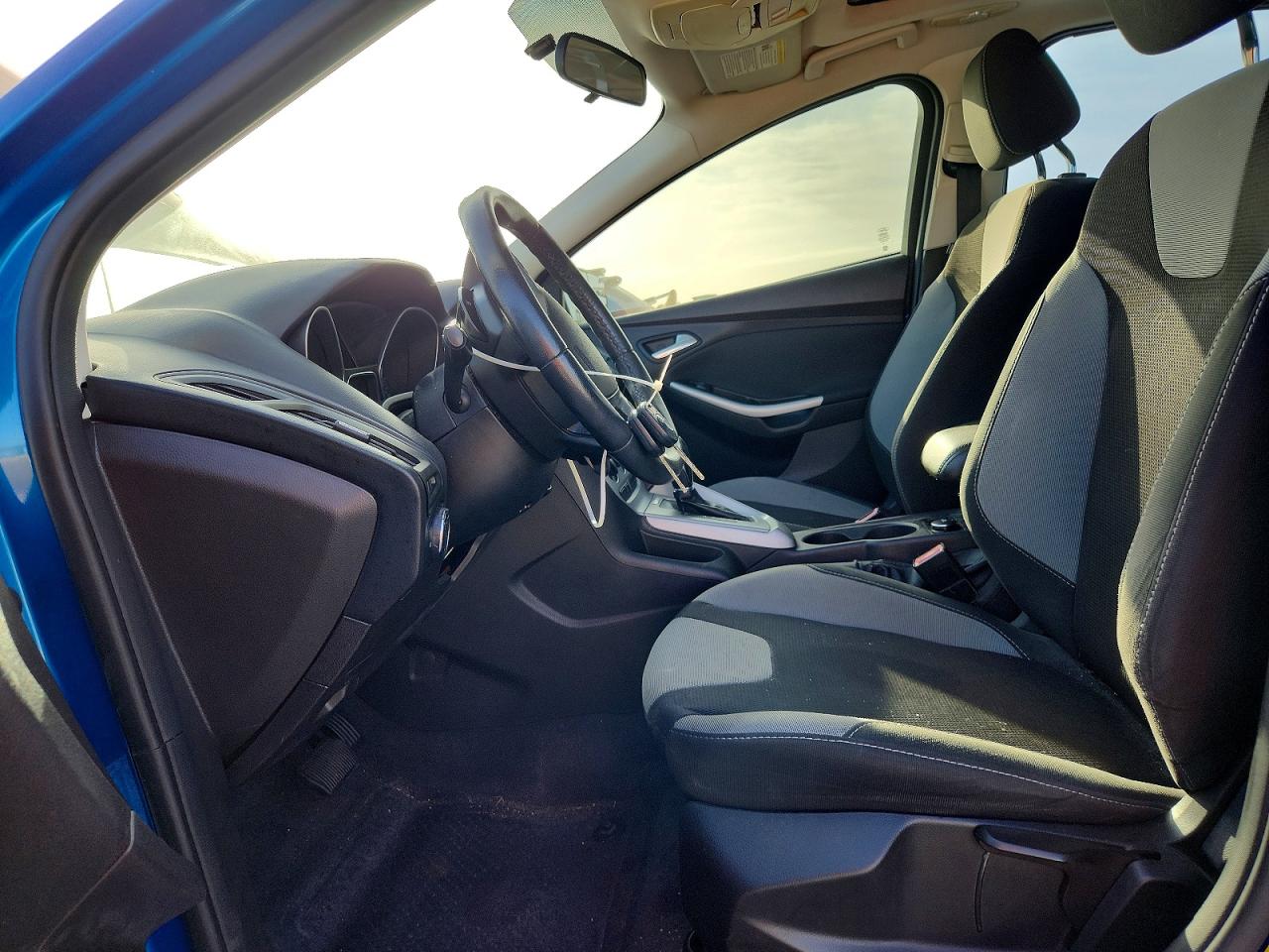 2012 Ford Focus Se Blue vin: 1FAHP3K22CL161036