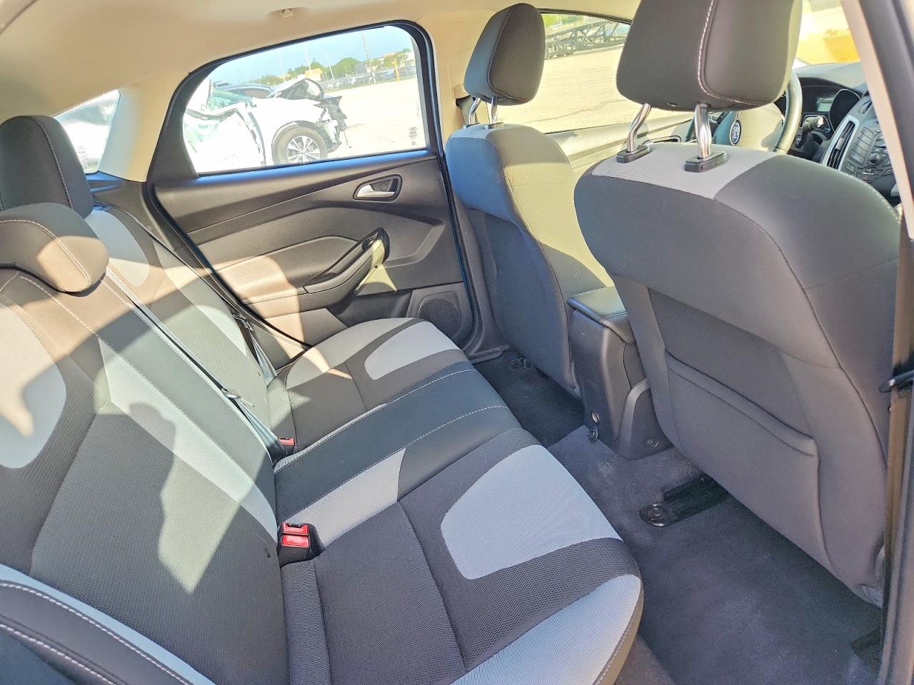 2012 Ford Focus Se Blue vin: 1FAHP3K22CL161036