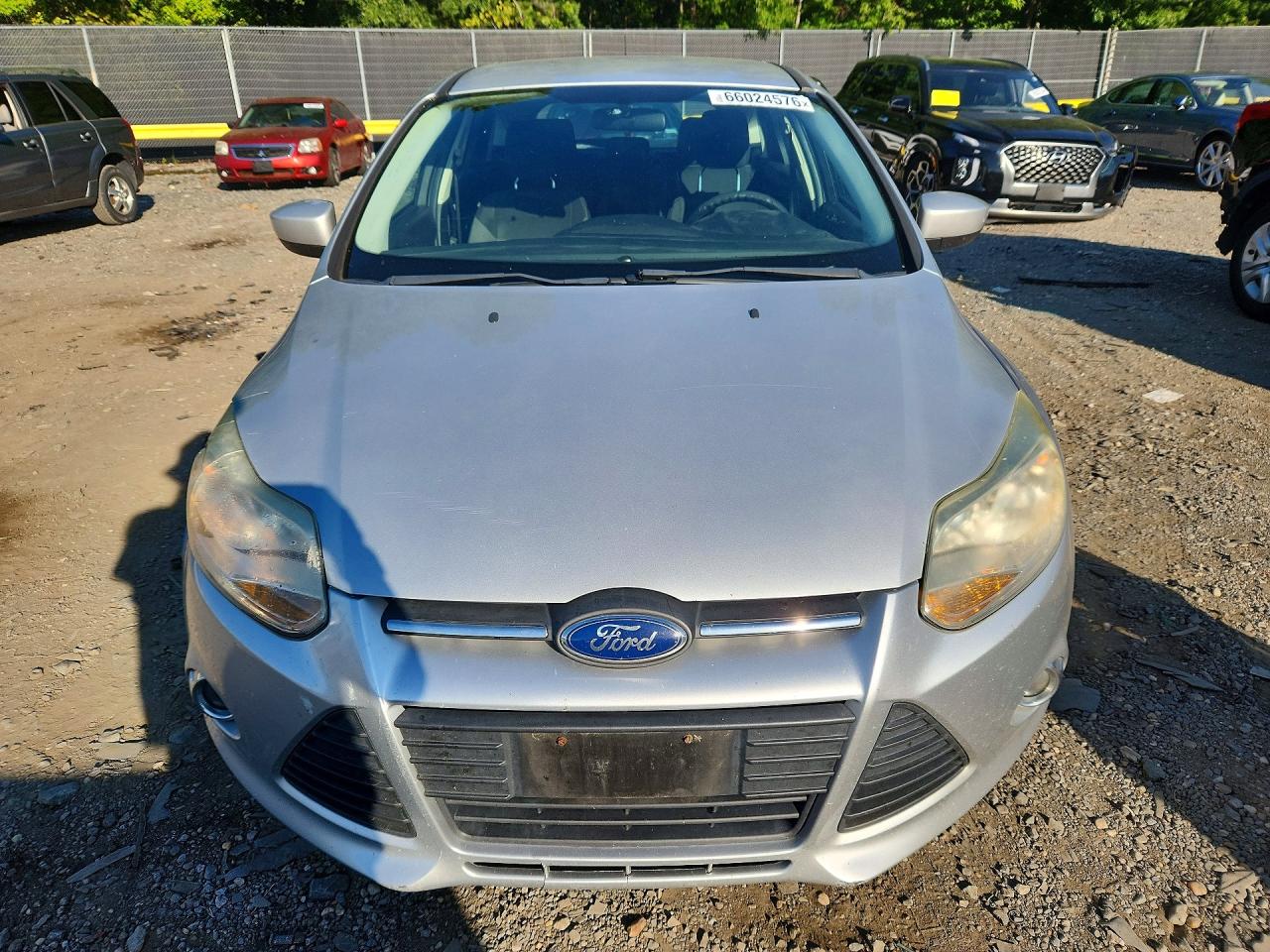 2012 Ford Focus Se Серебряный vin: 1FAHP3K22CL186261