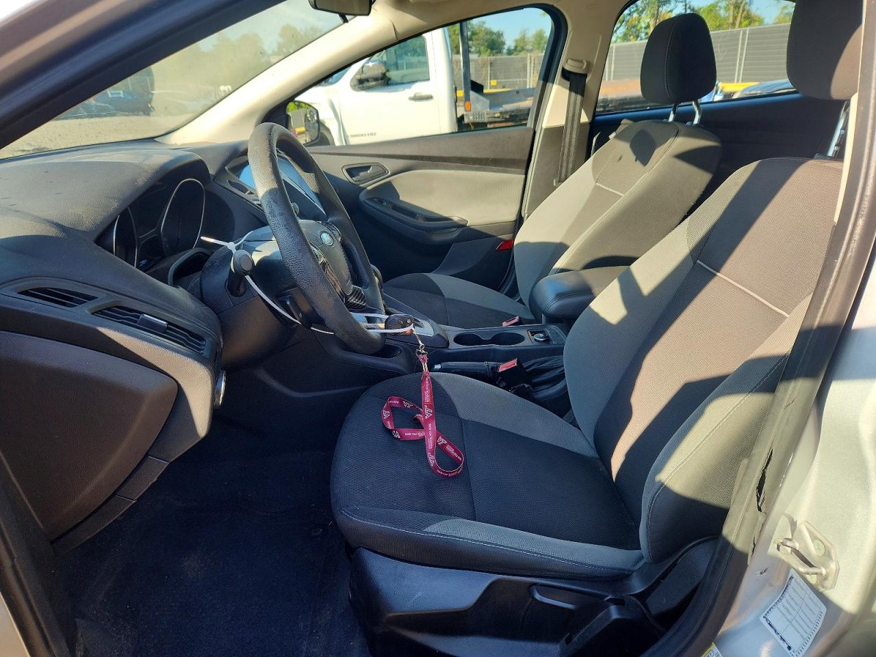 2012 Ford Focus Se Серебряный vin: 1FAHP3K22CL186261