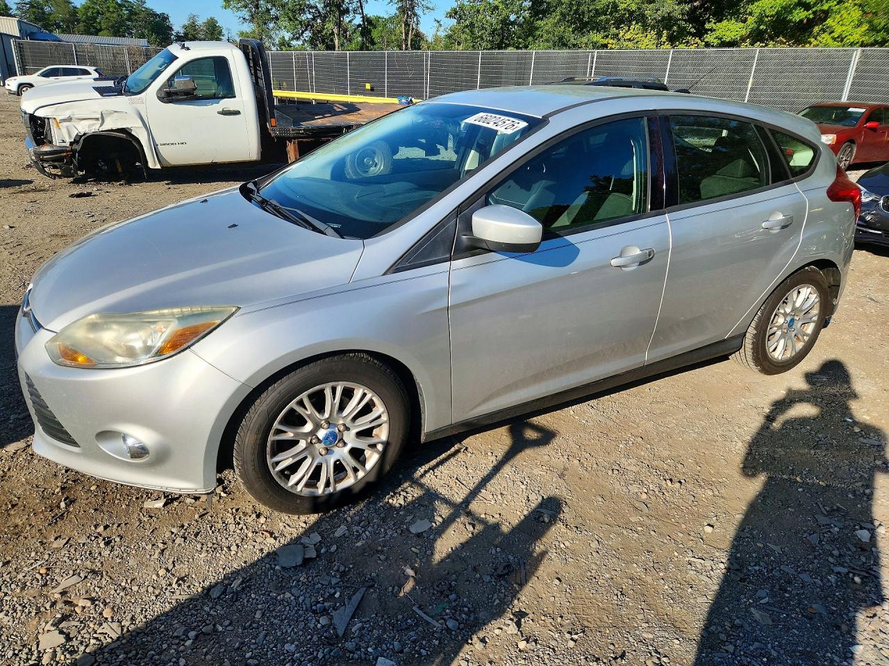 2012 Ford Focus Se Серебряный vin: 1FAHP3K22CL186261