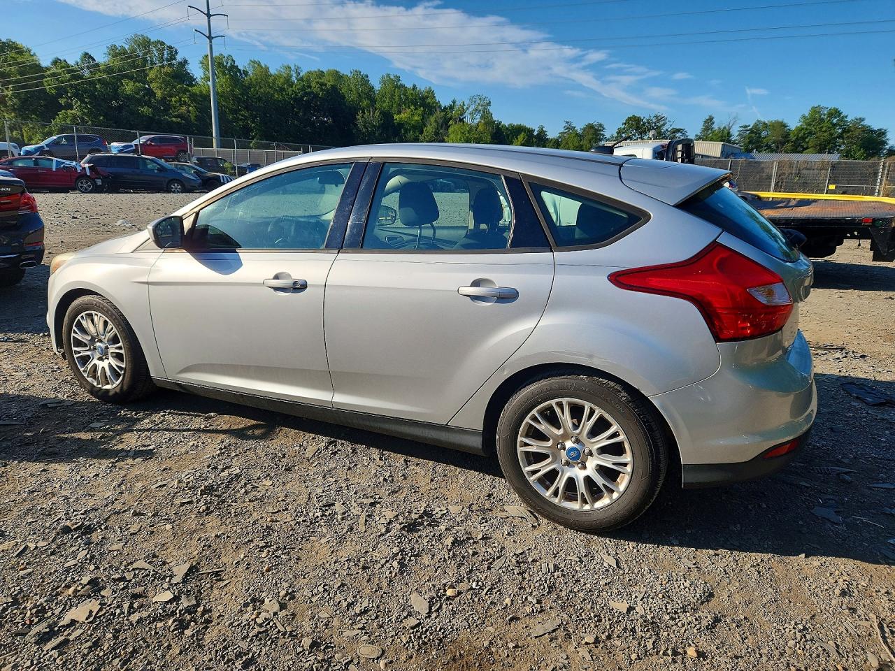2012 Ford Focus Se Серебряный vin: 1FAHP3K22CL186261