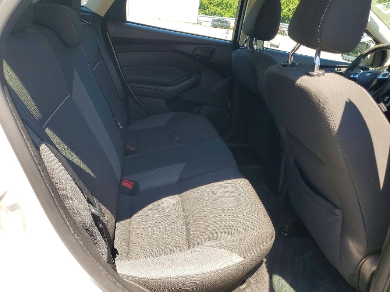 2012 Ford Focus Se White vin: 1FAHP3K22CL206802