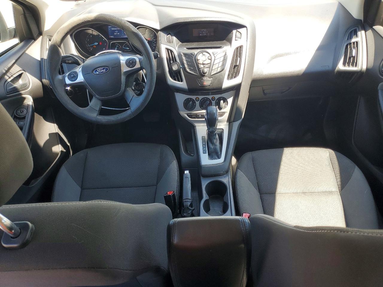 2012 Ford Focus Se White vin: 1FAHP3K22CL206802