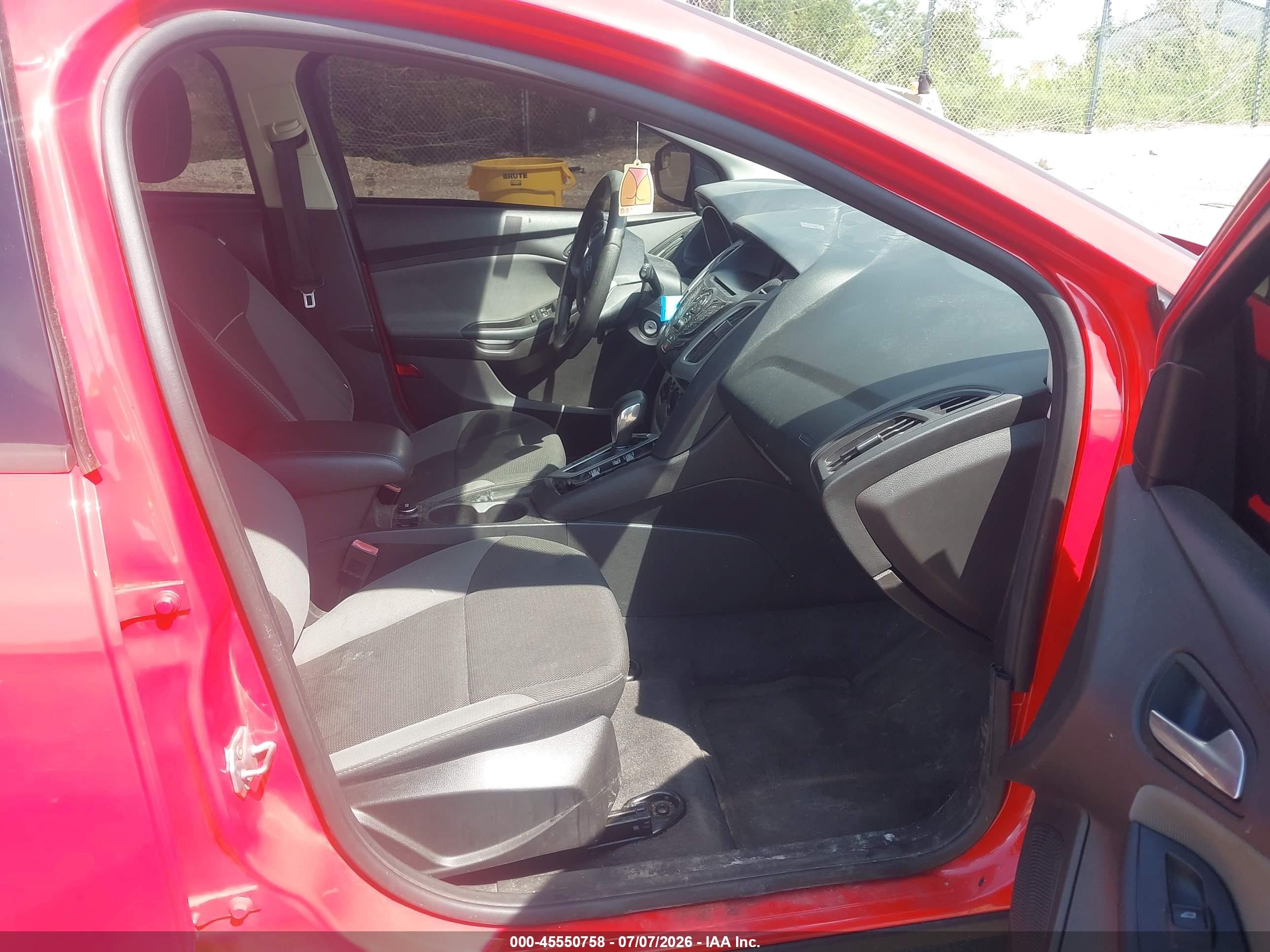 2012 Ford Focus Se Красный vin: 1FAHP3K22CL236429