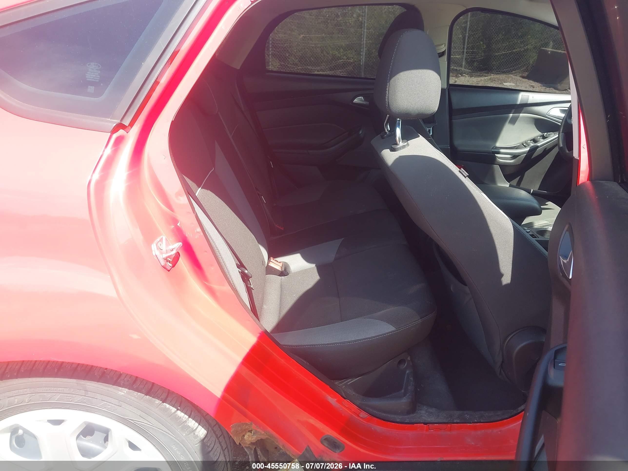 2012 Ford Focus Se Красный vin: 1FAHP3K22CL236429