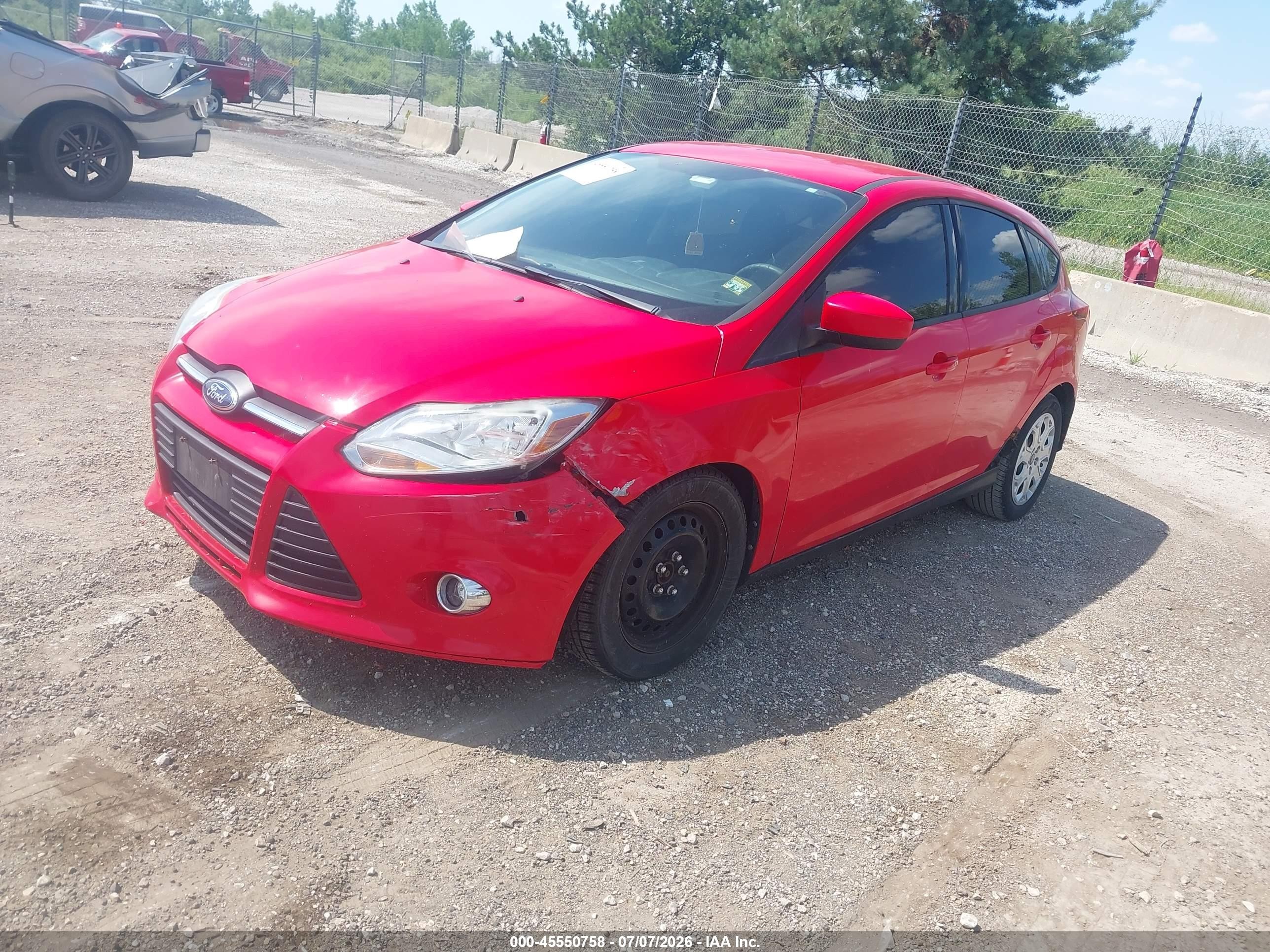 2012 Ford Focus Se Красный vin: 1FAHP3K22CL236429