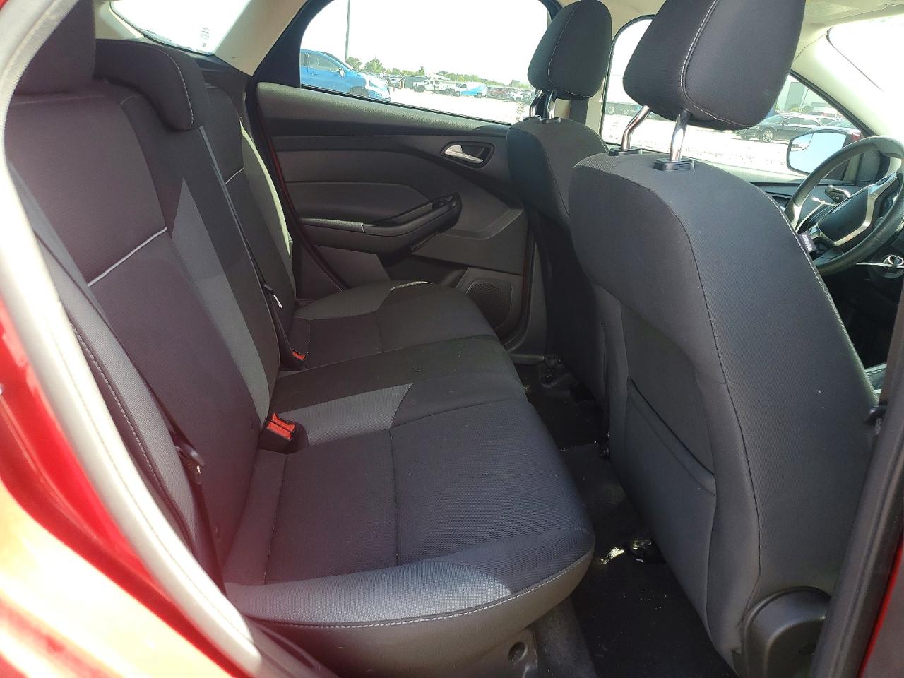 2012 Ford Focus Se Burgundy vin: 1FAHP3K22CL277384