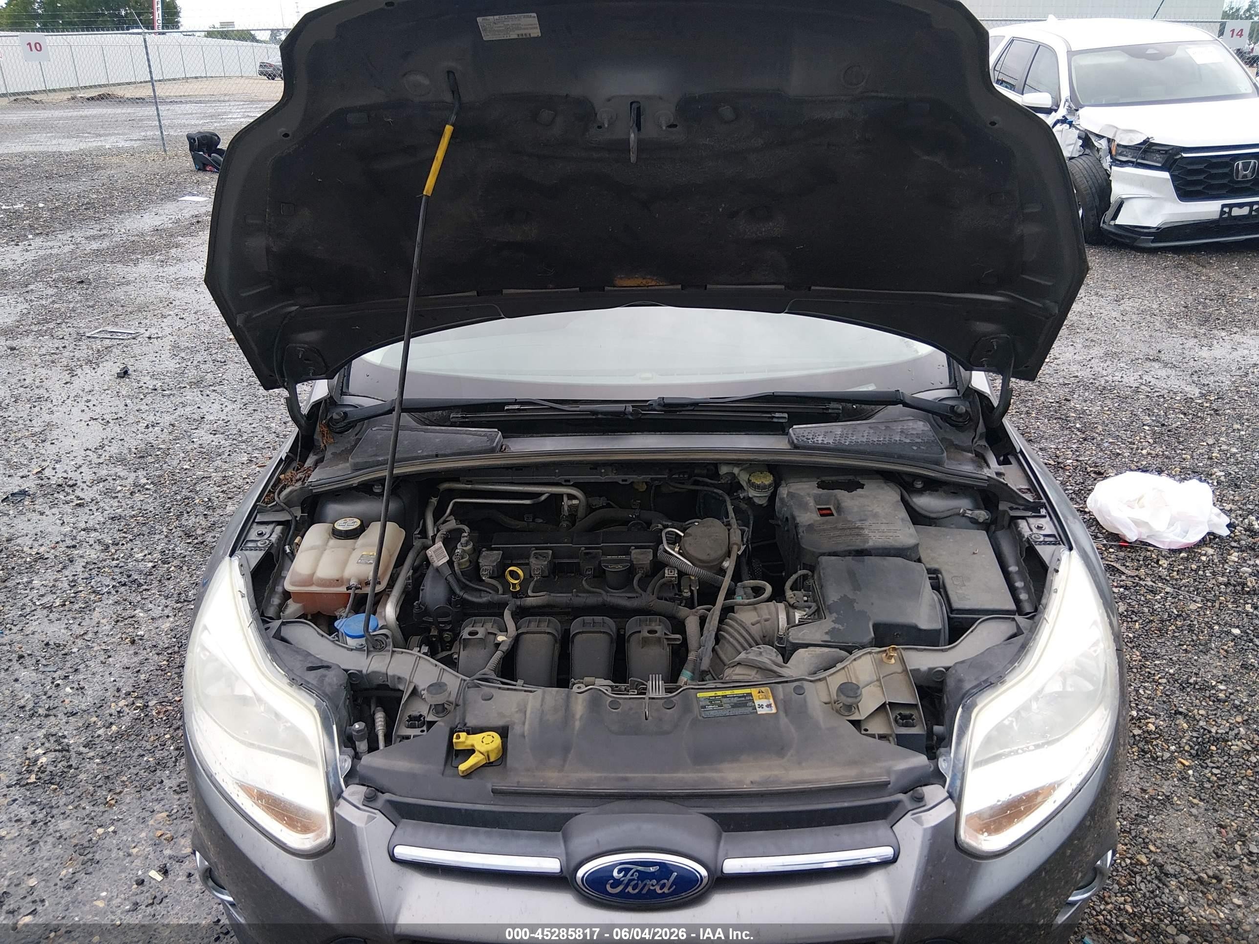 2012 Ford Focus Se Gray vin: 1FAHP3K22CL308357