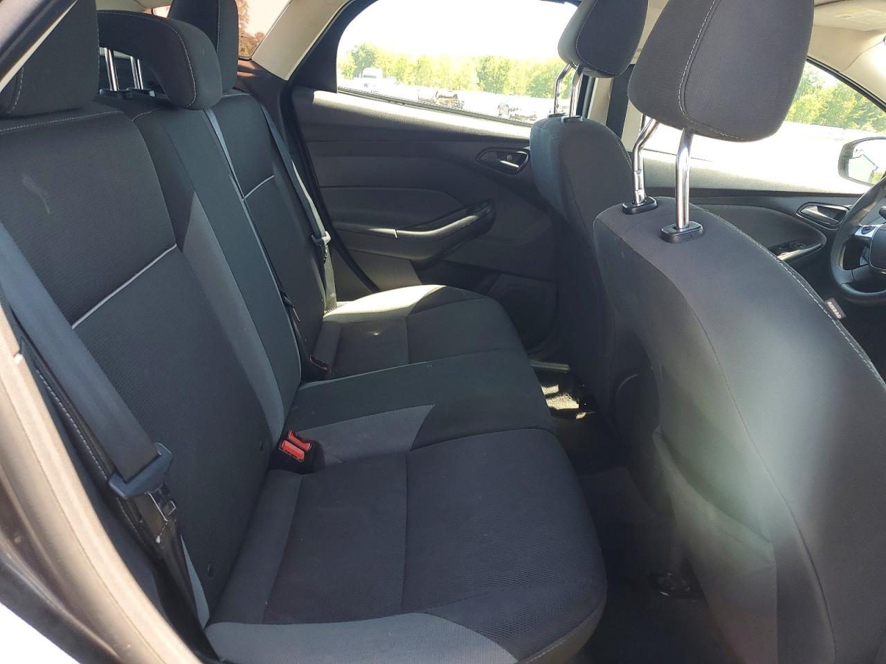 2012 Ford Focus Se Gray vin: 1FAHP3K23CL190030