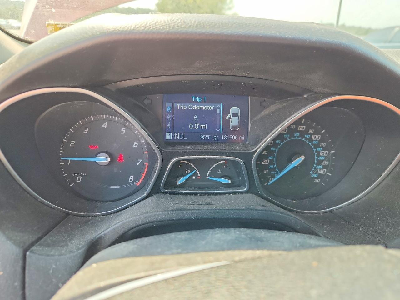 2012 Ford Focus Se Red vin: 1FAHP3K23CL221938