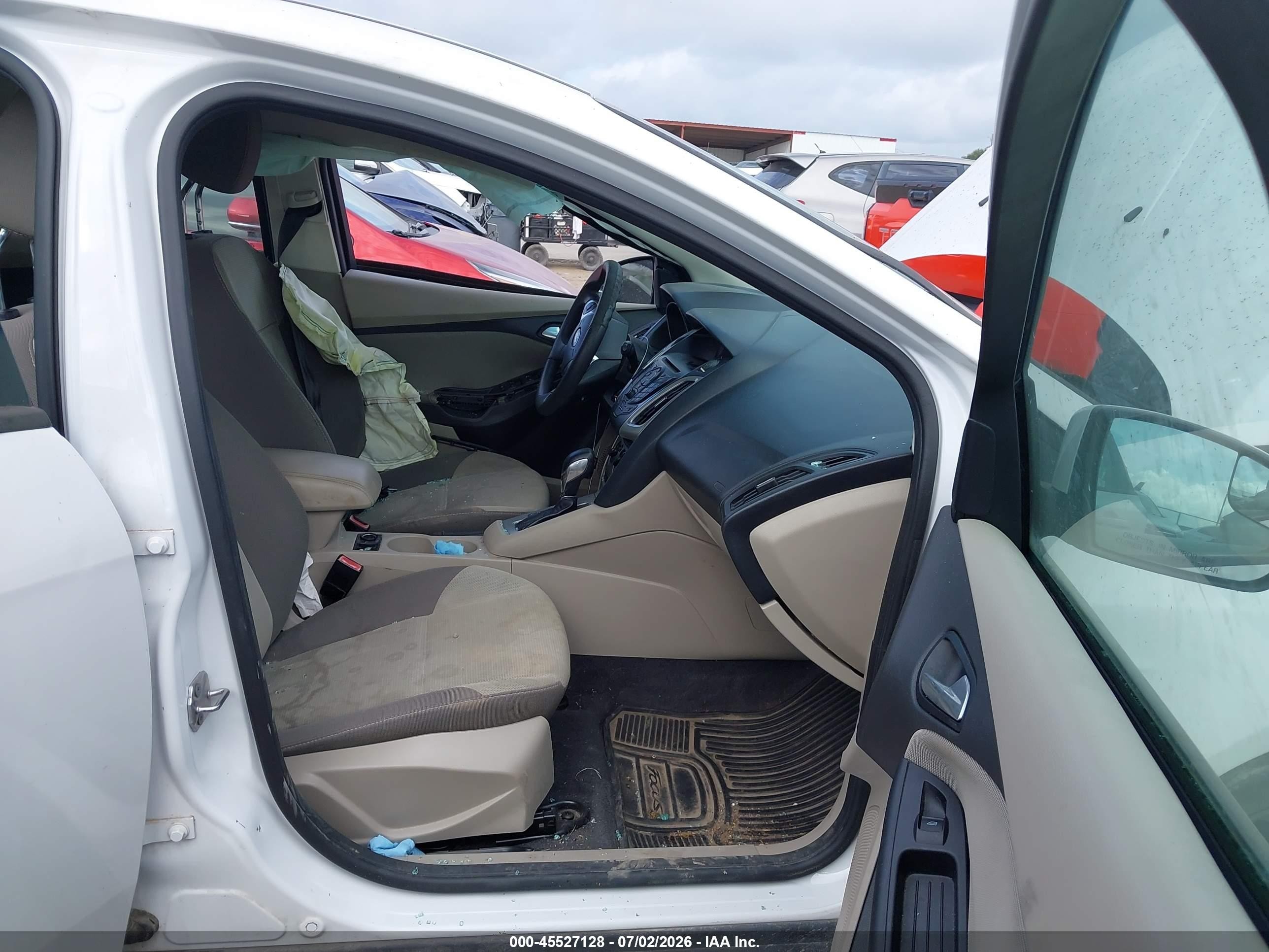 2012 Ford Focus Se White vin: 1FAHP3K23CL312661