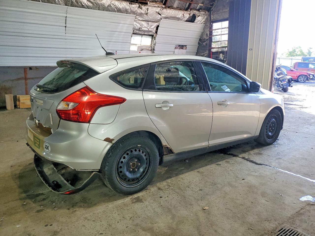 2012 Ford Focus Se Серебряный vin: 1FAHP3K23CL359611