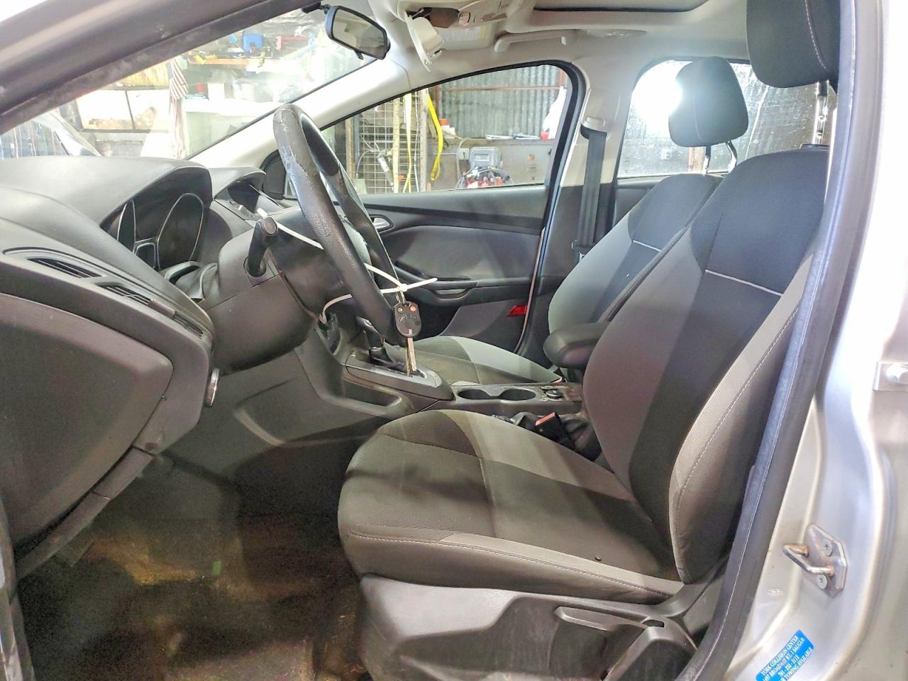2012 Ford Focus Se Серебряный vin: 1FAHP3K23CL359611