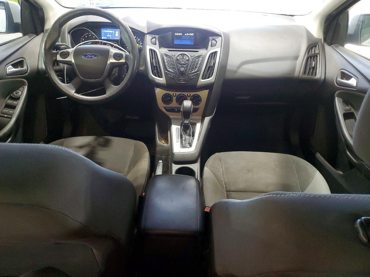 2012 Ford Focus Se Серебряный vin: 1FAHP3K23CL359611