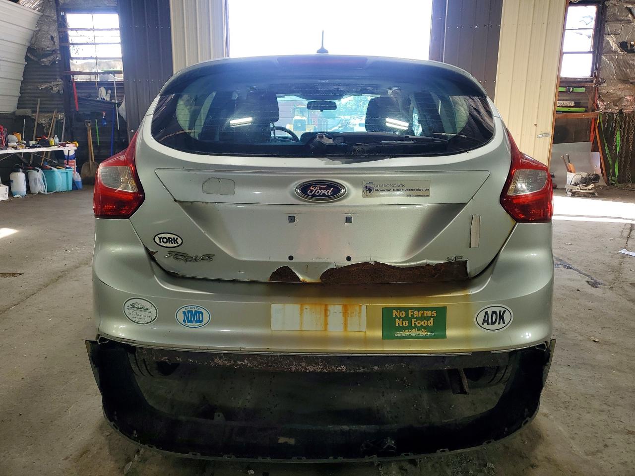 2012 Ford Focus Se Серебряный vin: 1FAHP3K23CL359611