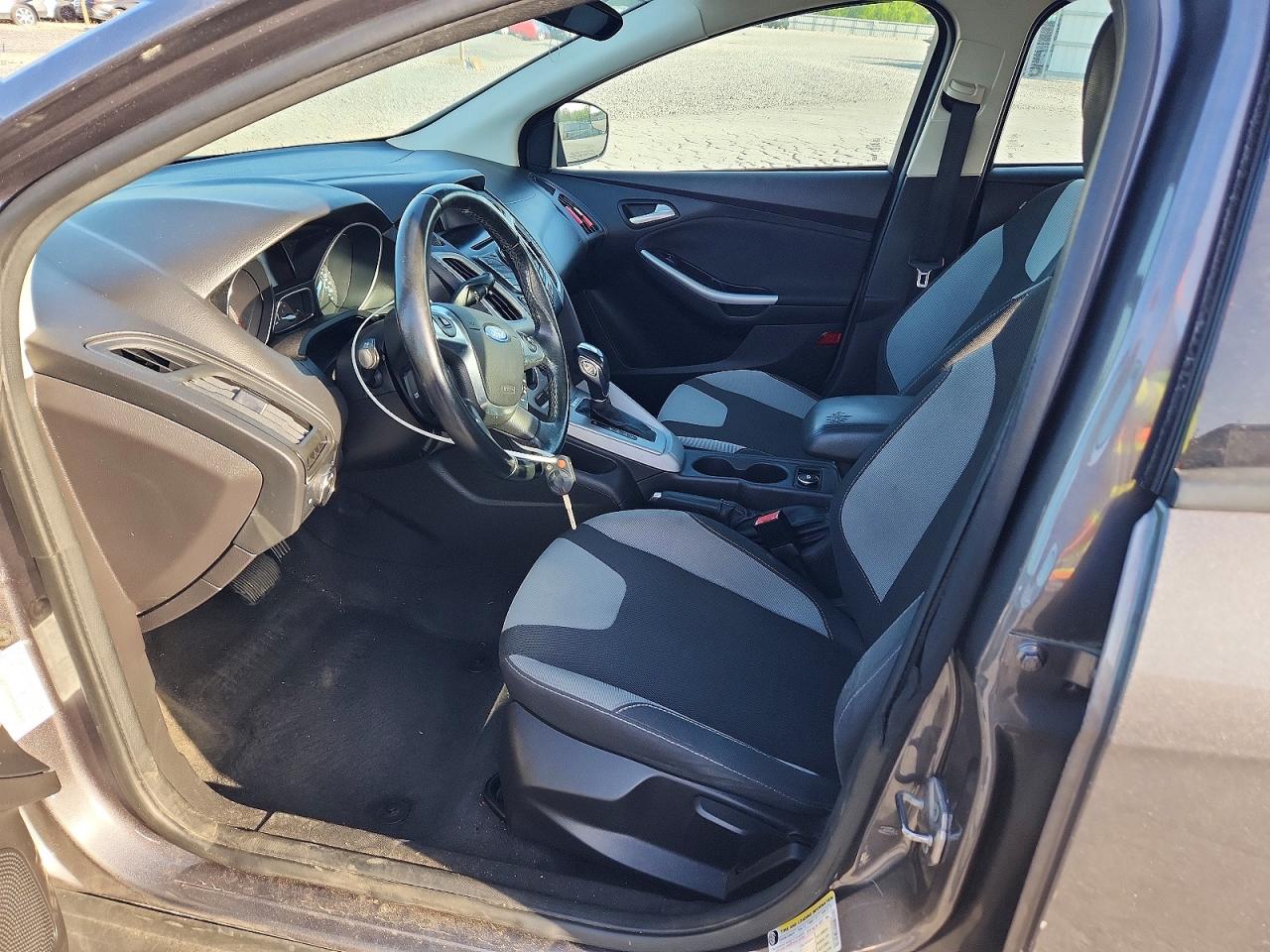 2012 Ford Focus Se Gray vin: 1FAHP3K23CL361276
