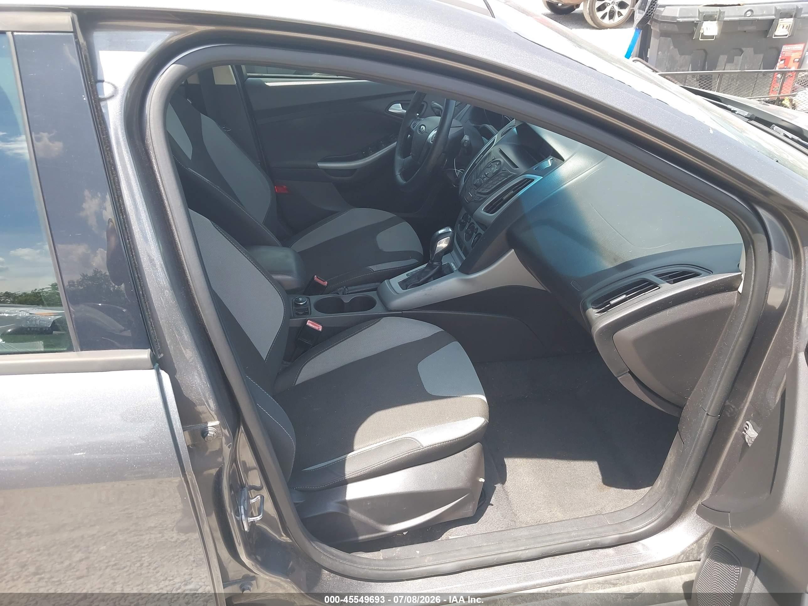 2012 Ford Focus Se Gray vin: 1FAHP3K23CL377719