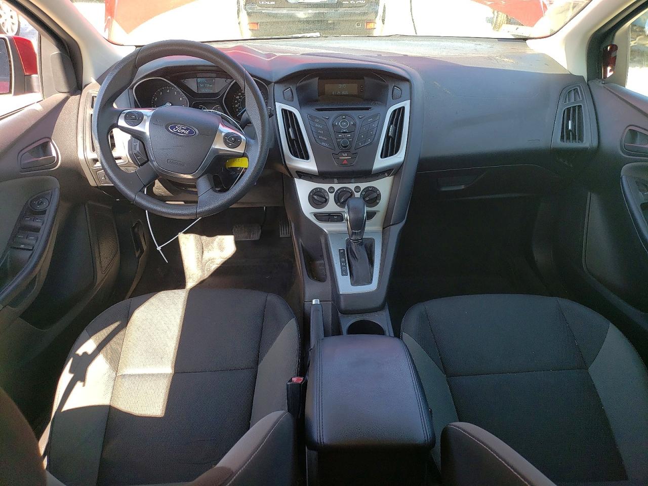 2012 Ford Focus Se Красный vin: 1FAHP3K23CL432296