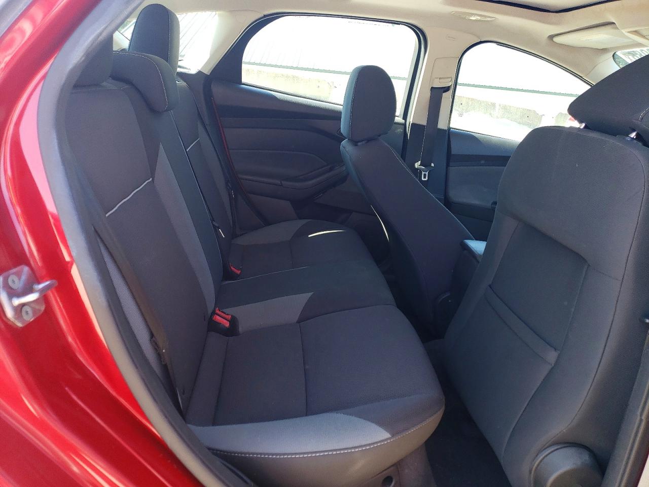 2012 Ford Focus Se Красный vin: 1FAHP3K23CL432296
