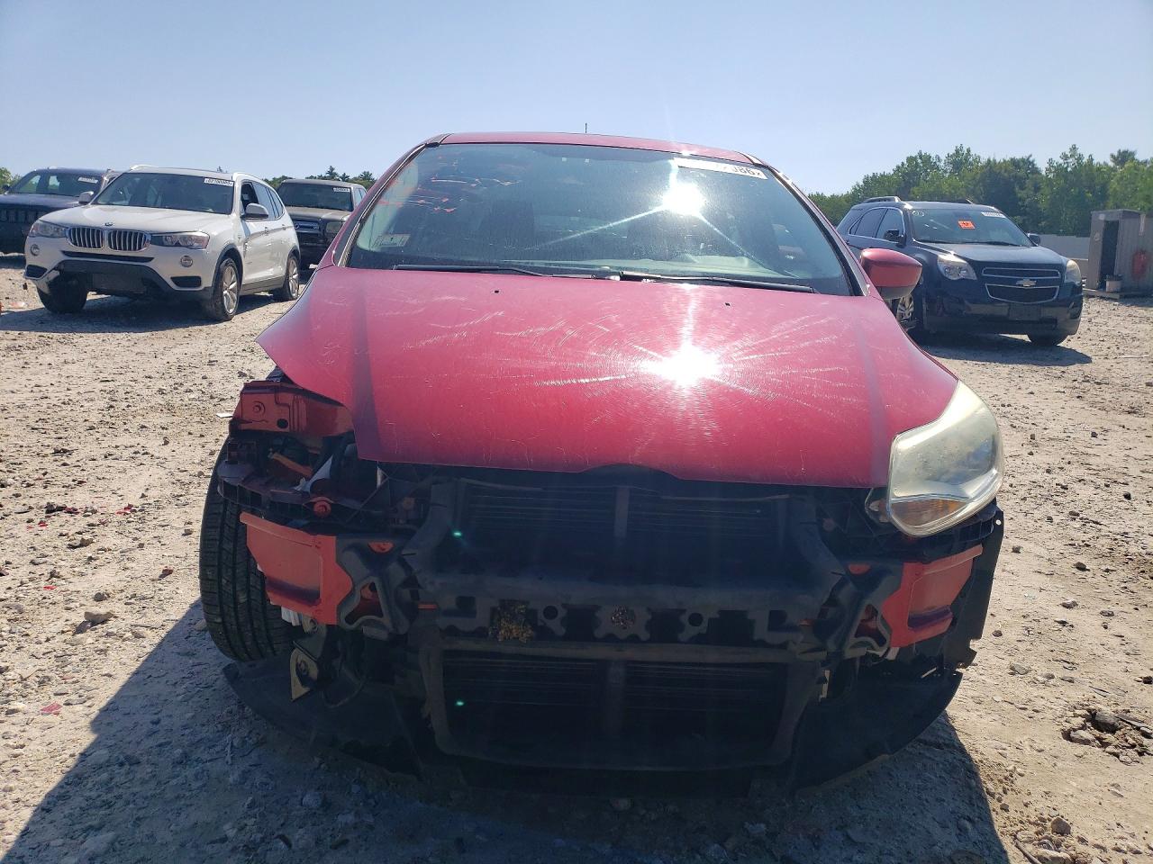 2012 Ford Focus Se Красный vin: 1FAHP3K23CL432296