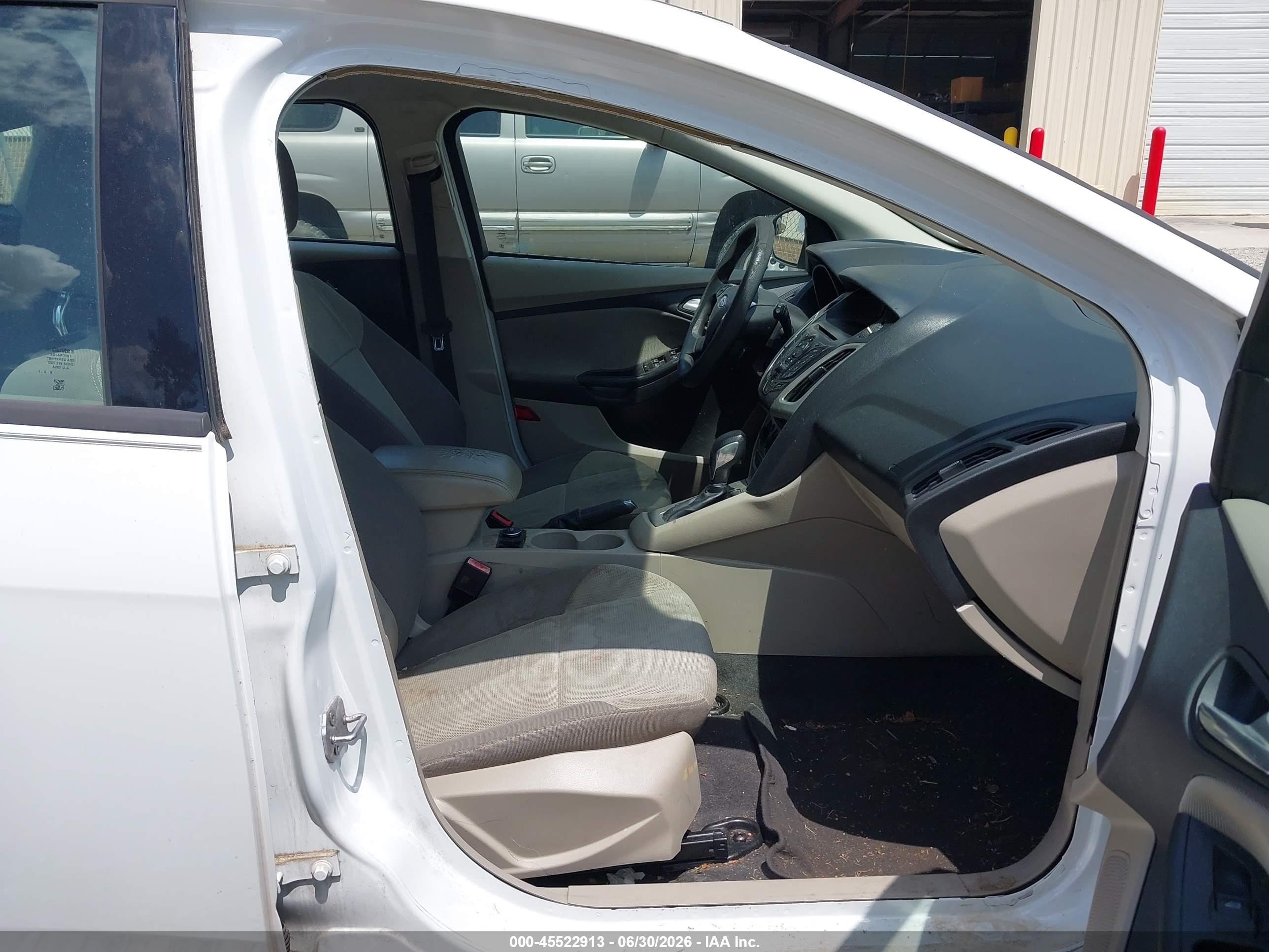 2012 Ford Focus Se Белый vin: 1FAHP3K24CL254172