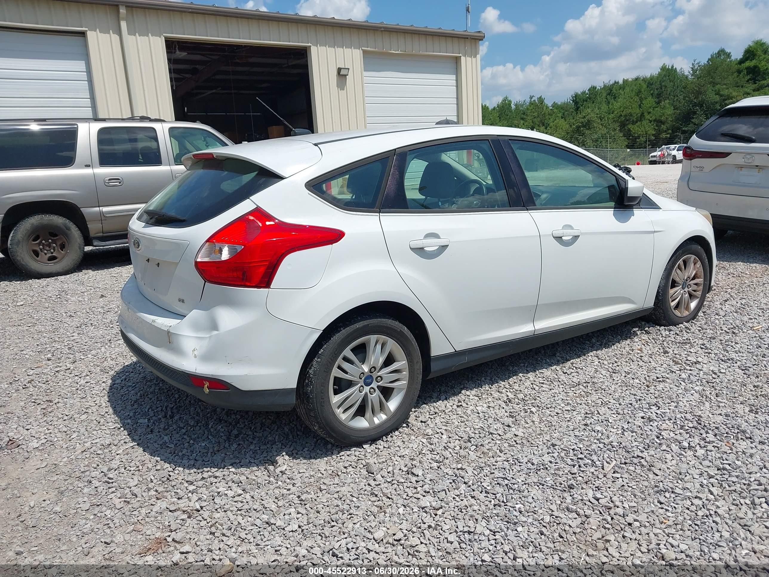 2012 Ford Focus Se Белый vin: 1FAHP3K24CL254172
