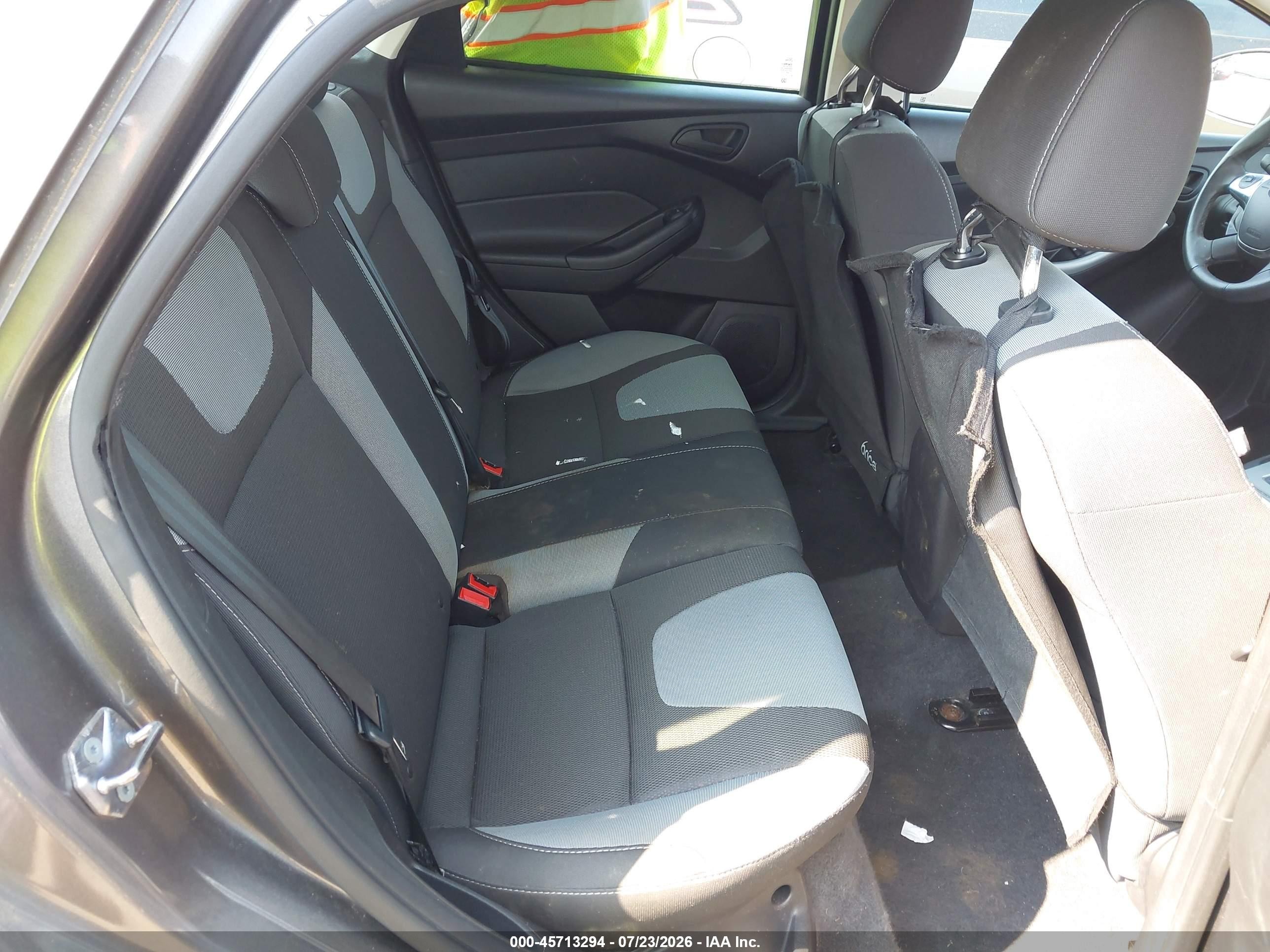 2012 Ford Focus Se Gray vin: 1FAHP3K24CL258304