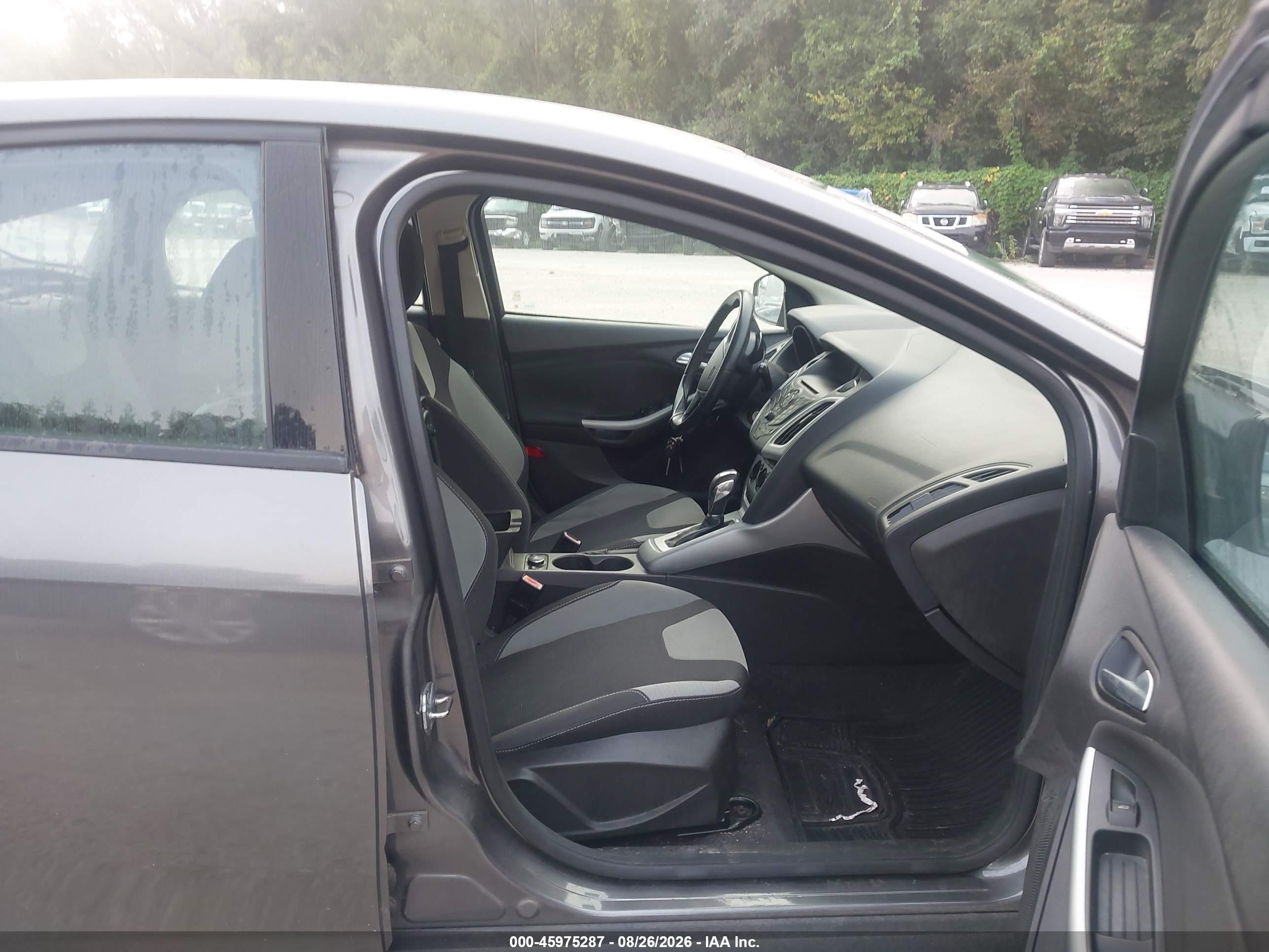 2012 Ford Focus Se Gray vin: 1FAHP3K24CL435336