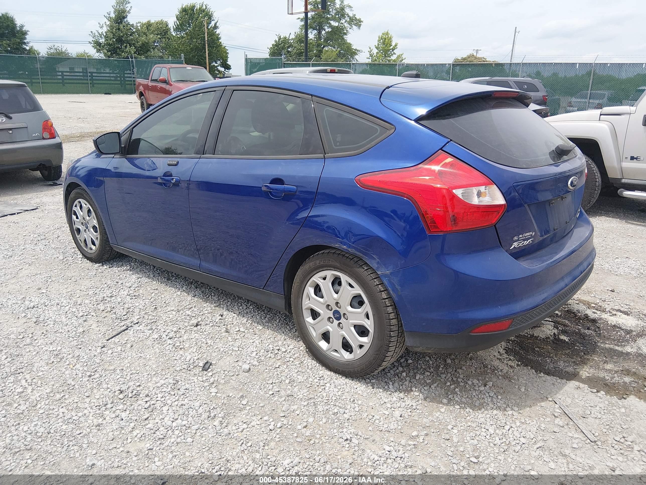 2012 Ford Focus Se Blue vin: 1FAHP3K24CL447499