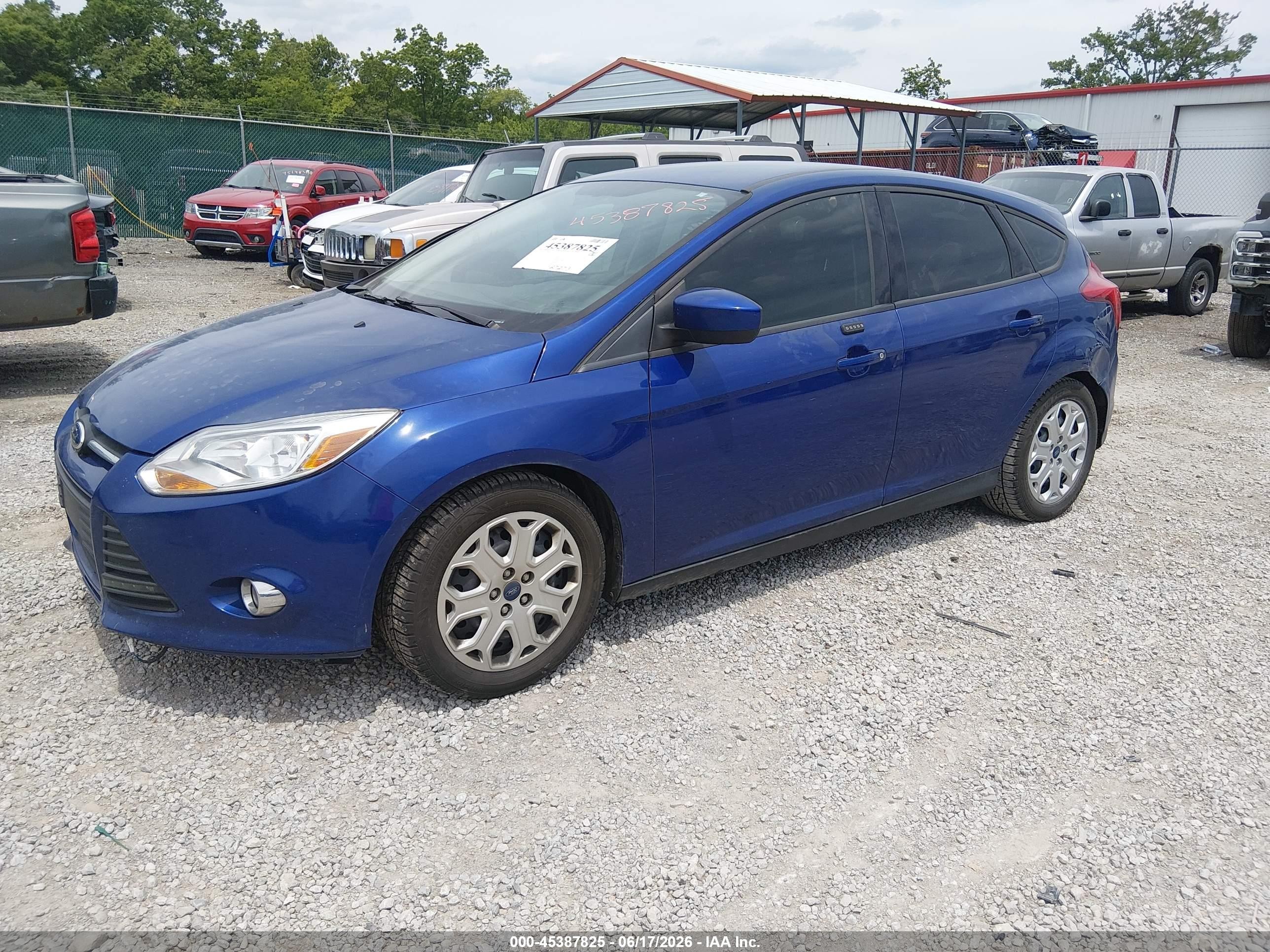 2012 Ford Focus Se Blue vin: 1FAHP3K24CL447499