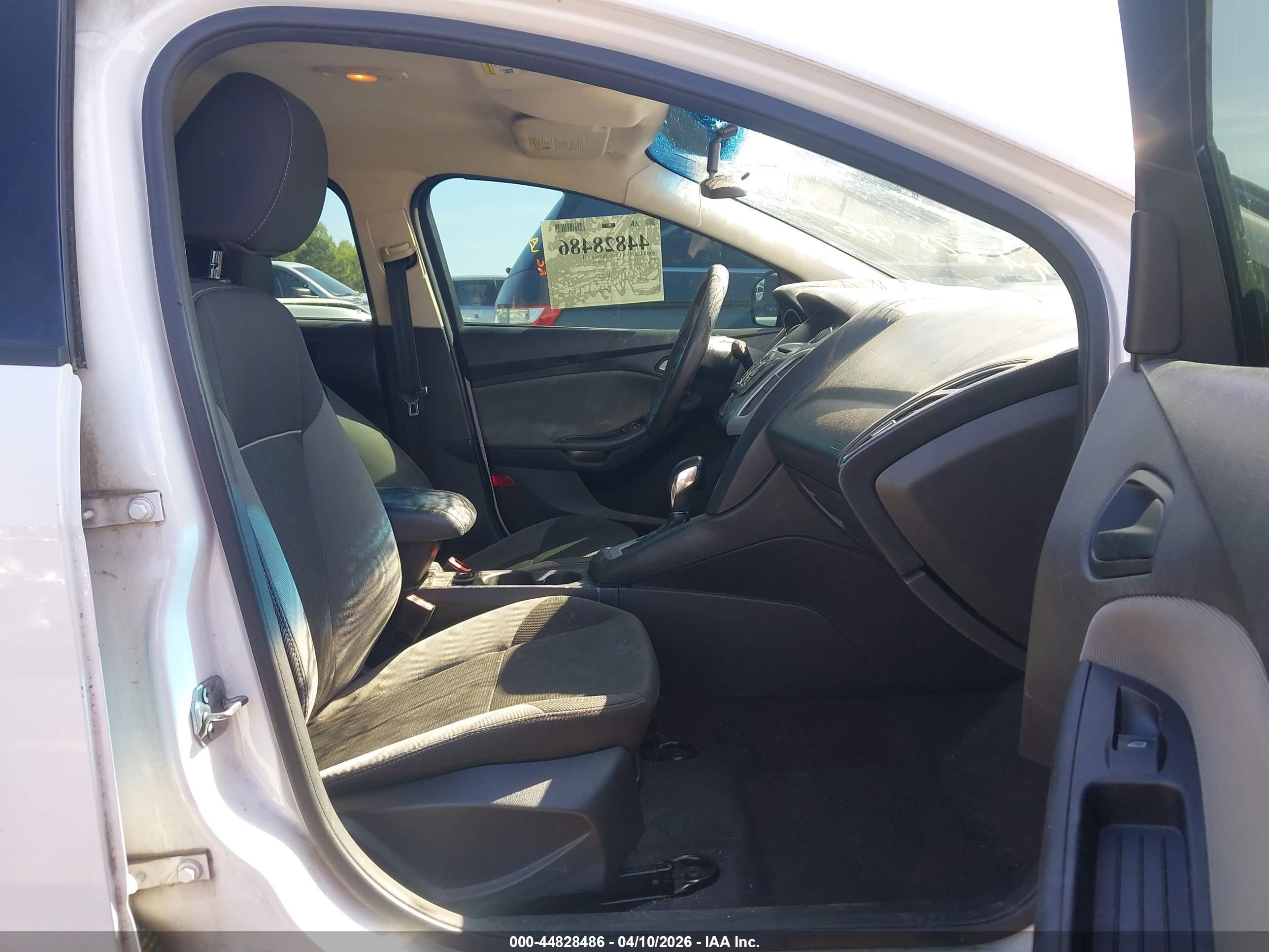 2012 Ford Focus Se White vin: 1FAHP3K24CL470765