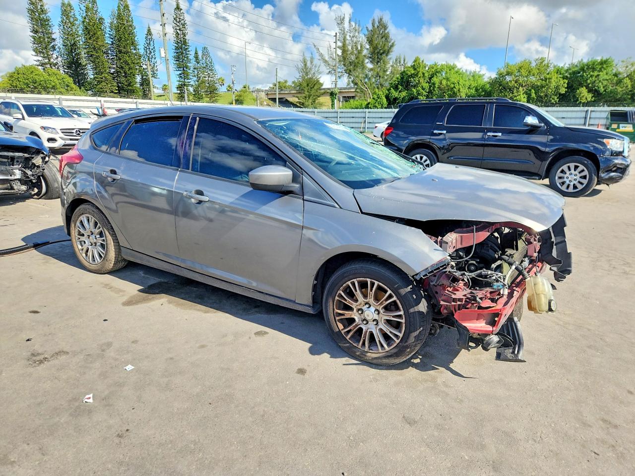 2012 Ford Focus Se Gray vin: 1FAHP3K25CL147079
