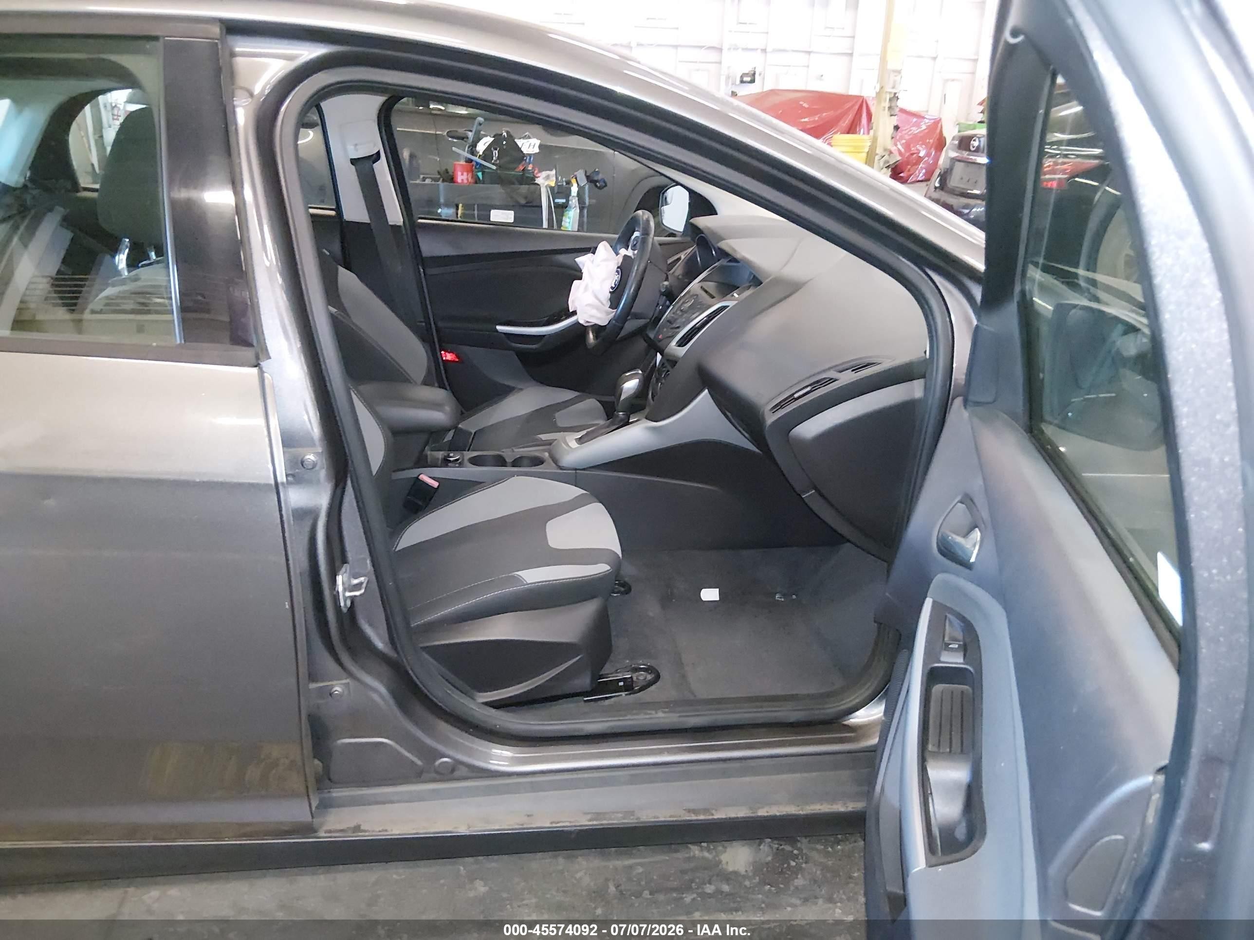 2012 Ford Focus Se Gray vin: 1FAHP3K25CL216059