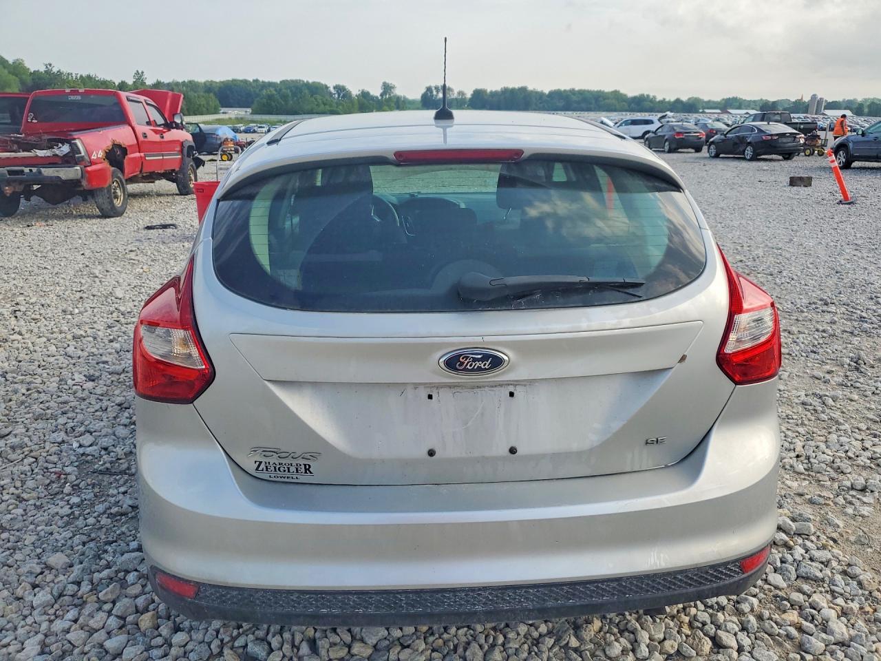 2012 Ford Focus Se Silver vin: 1FAHP3K25CL234688