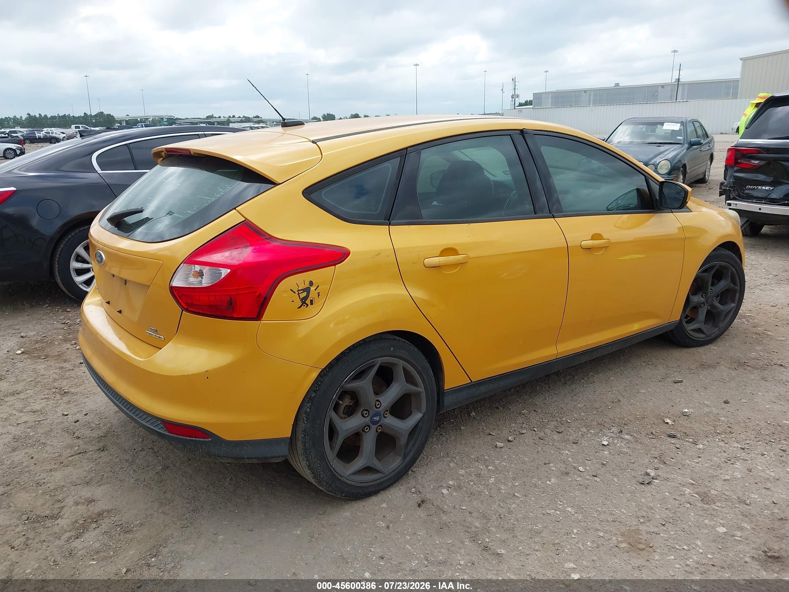 2012 Ford Focus Se Yellow vin: 1FAHP3K25CL400241