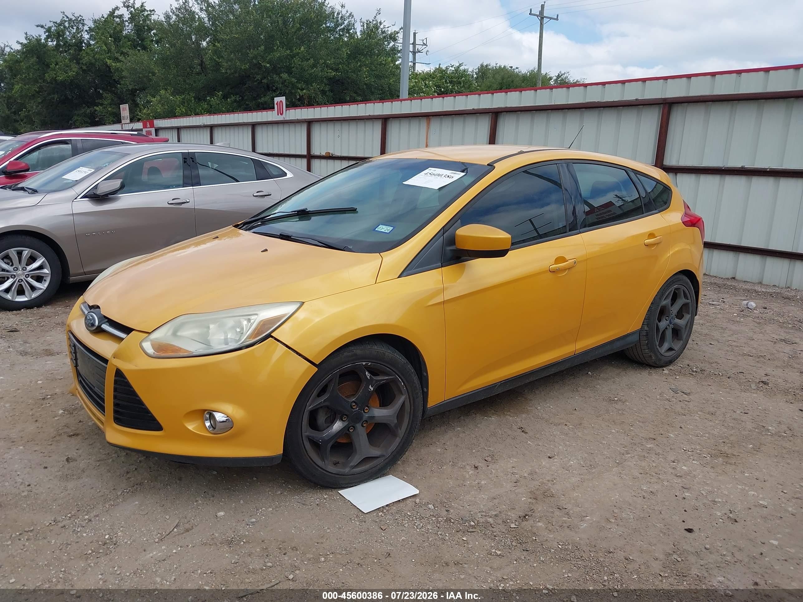 2012 Ford Focus Se Yellow vin: 1FAHP3K25CL400241