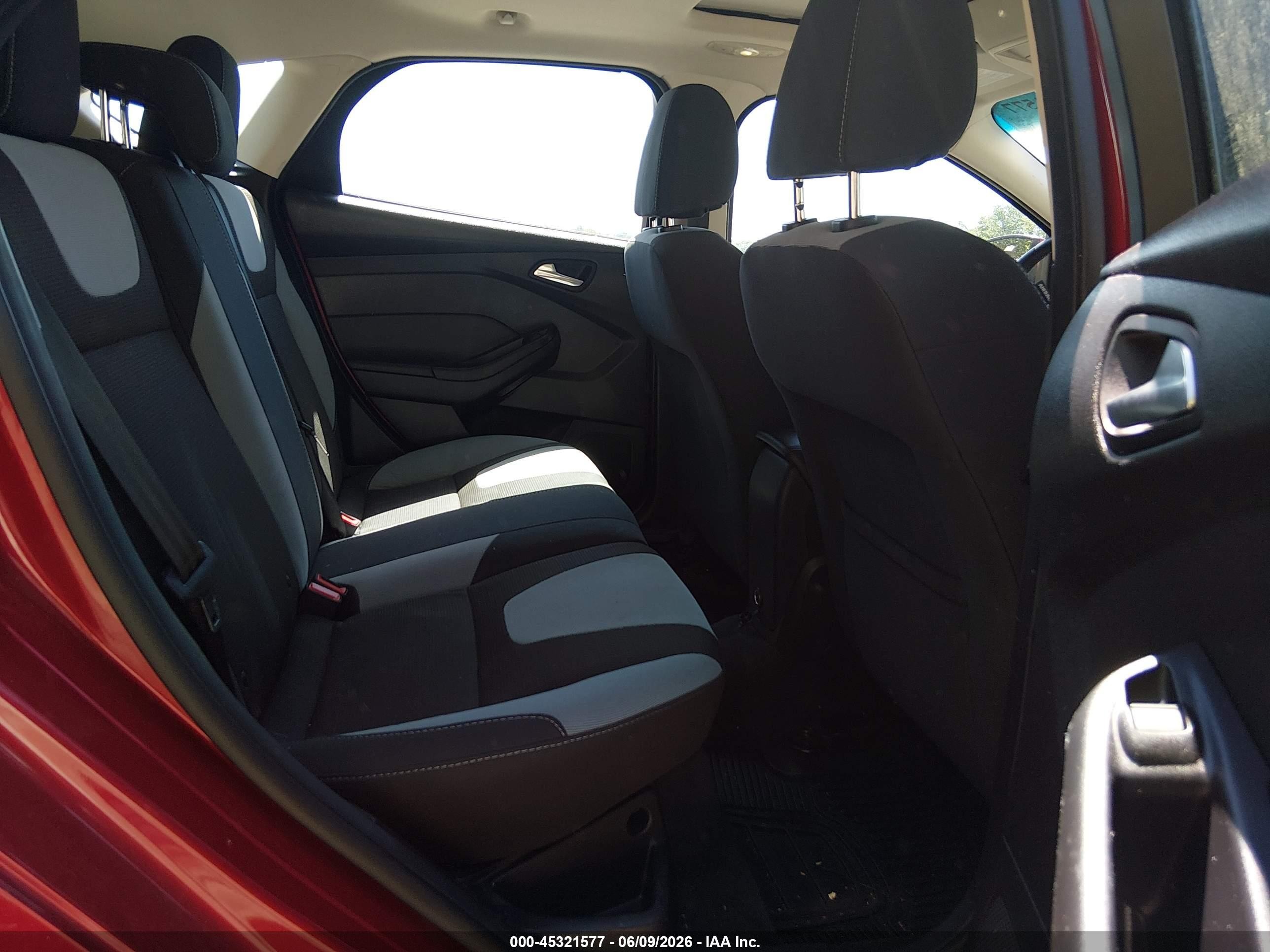 2012 Ford Focus Se Red vin: 1FAHP3K25CL425754