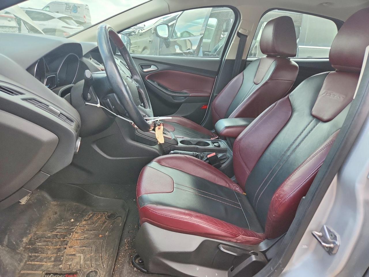 2012 Ford Focus Se Silver vin: 1FAHP3K25CL427102