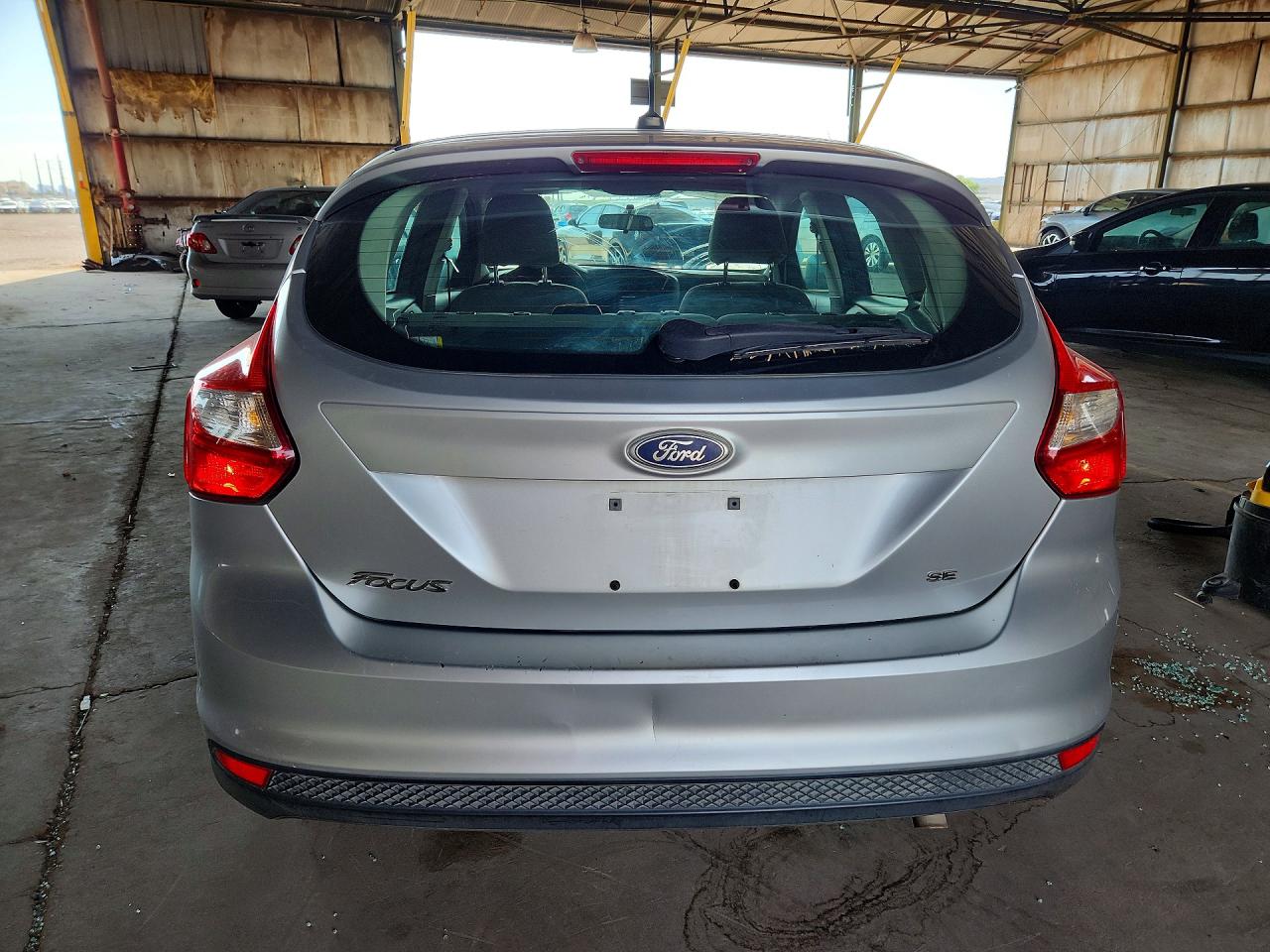 2012 Ford Focus Se Серебряный vin: 1FAHP3K25CL452579