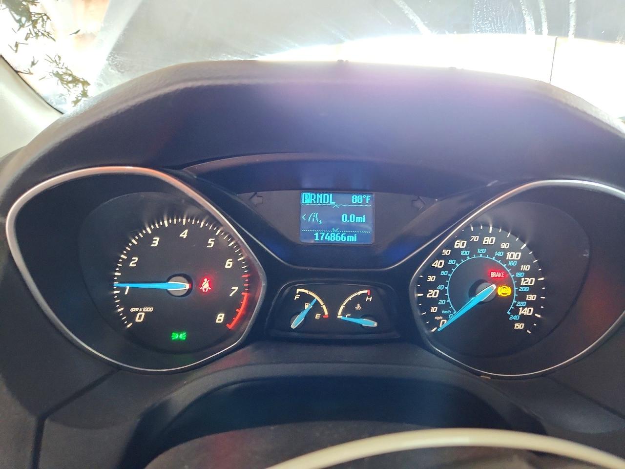 2012 Ford Focus Se Серебряный vin: 1FAHP3K25CL452579