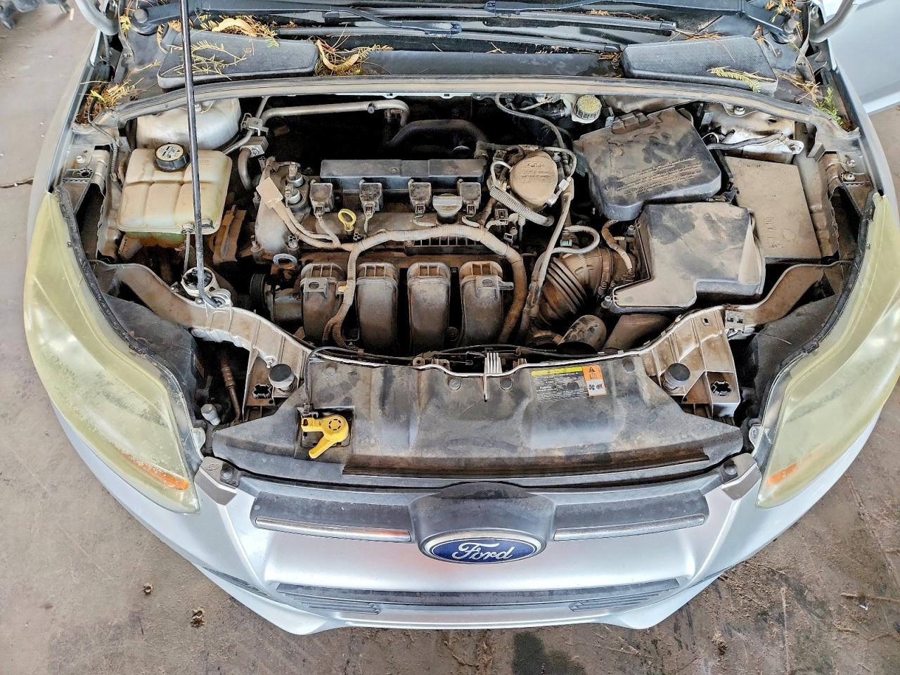 2012 Ford Focus Se Серебряный vin: 1FAHP3K25CL452579