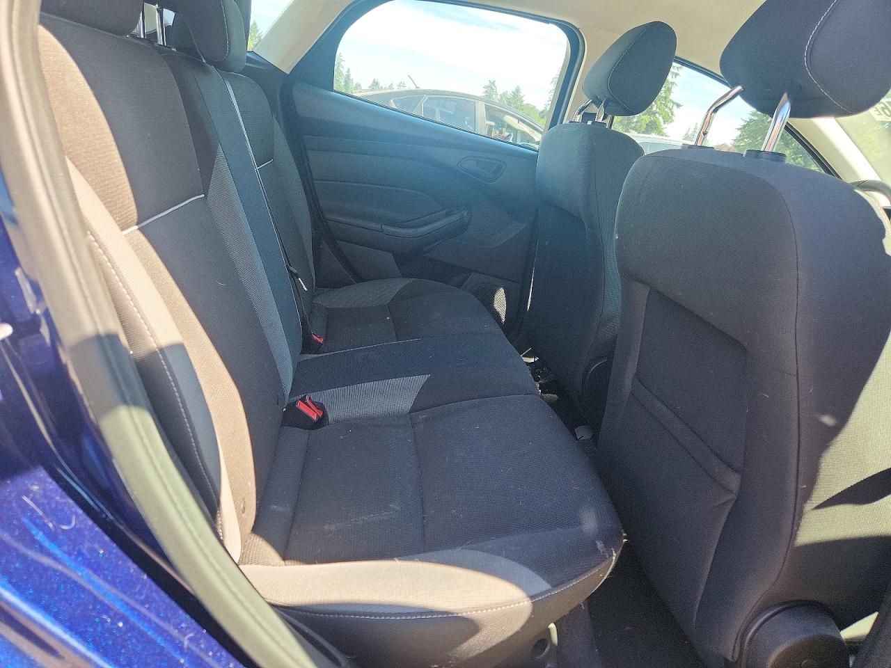 2012 Ford Focus Se Blue vin: 1FAHP3K26CL112356