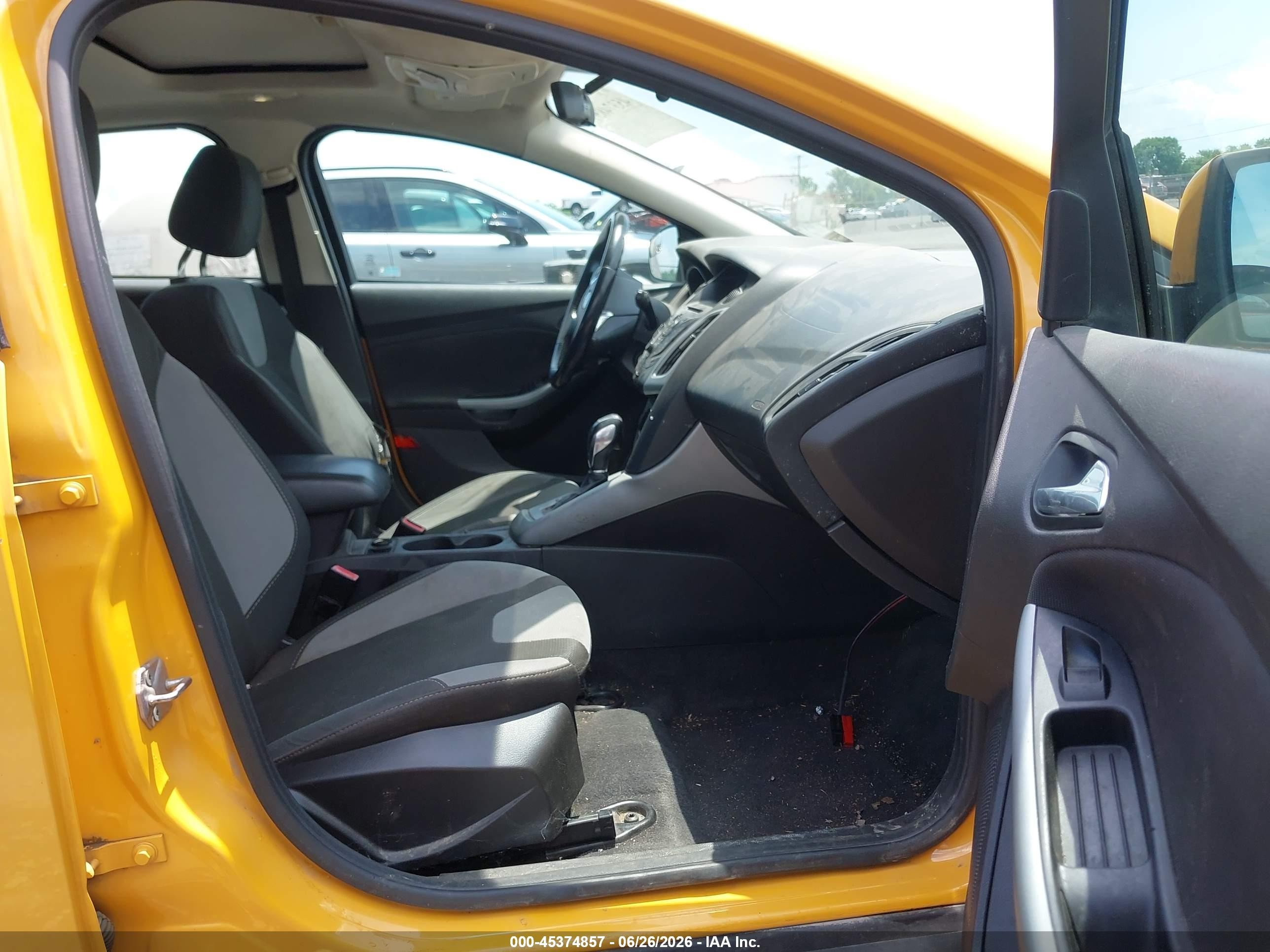 2012 Ford Focus Se Yellow vin: 1FAHP3K26CL248132