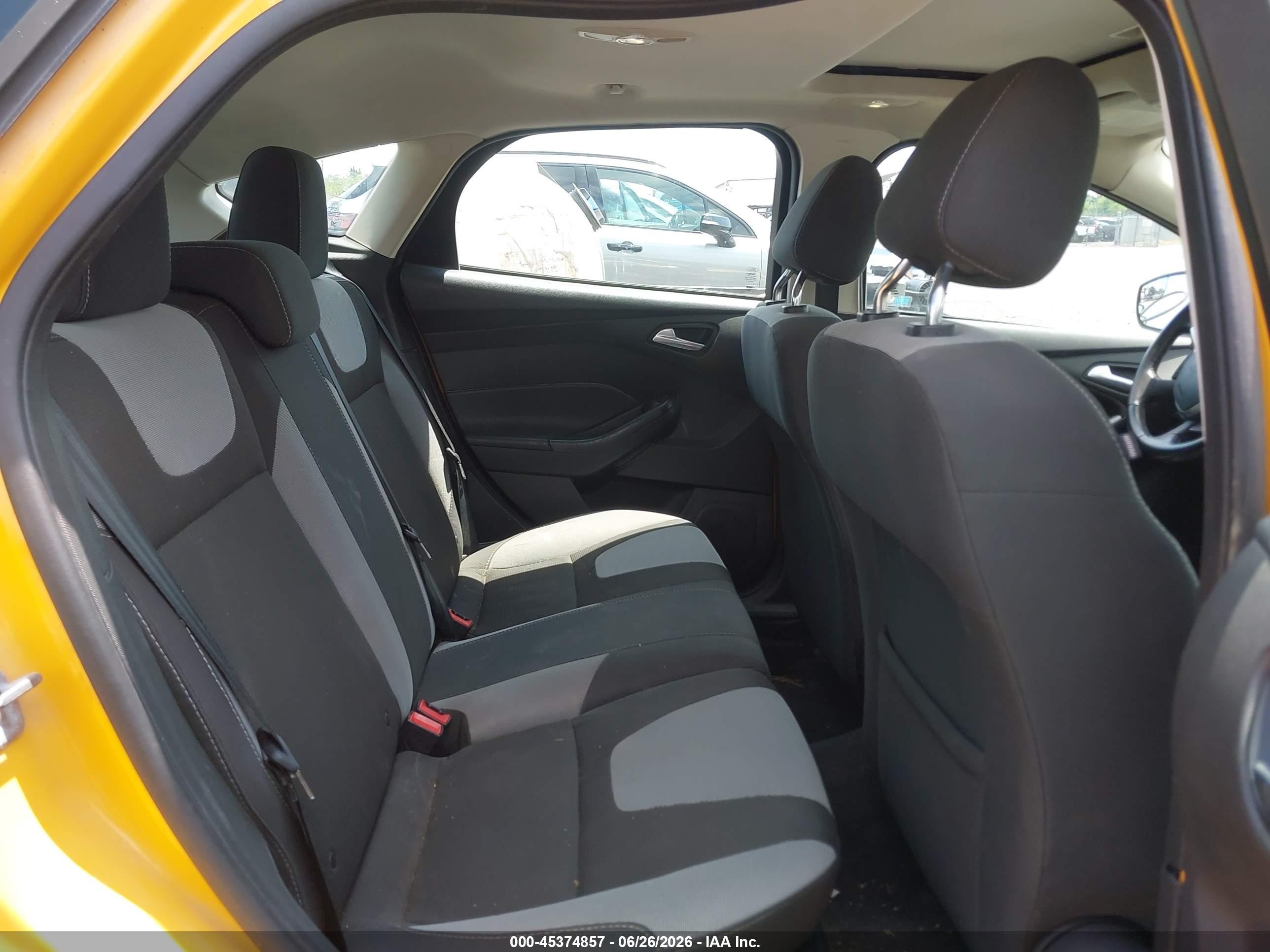 2012 Ford Focus Se Yellow vin: 1FAHP3K26CL248132