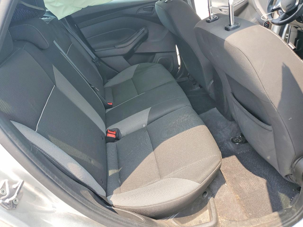 2012 Ford Focus Se Silver vin: 1FAHP3K26CL248146