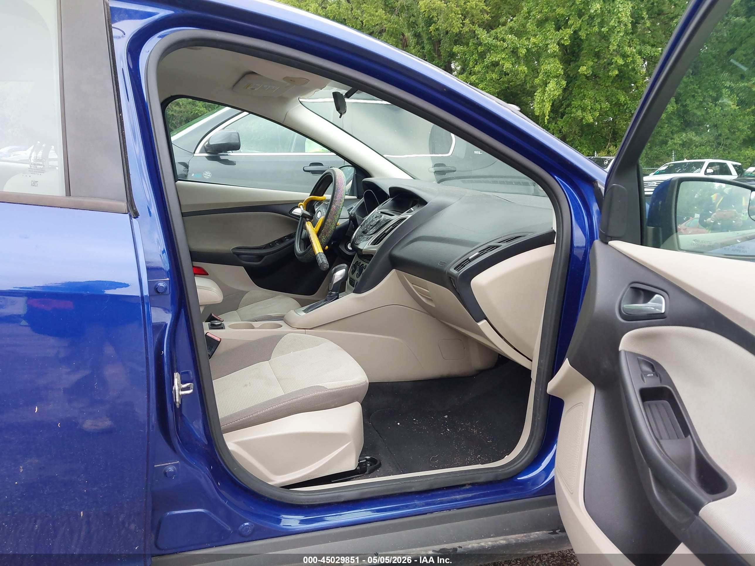 2012 Ford Focus Se Blue vin: 1FAHP3K26CL257042