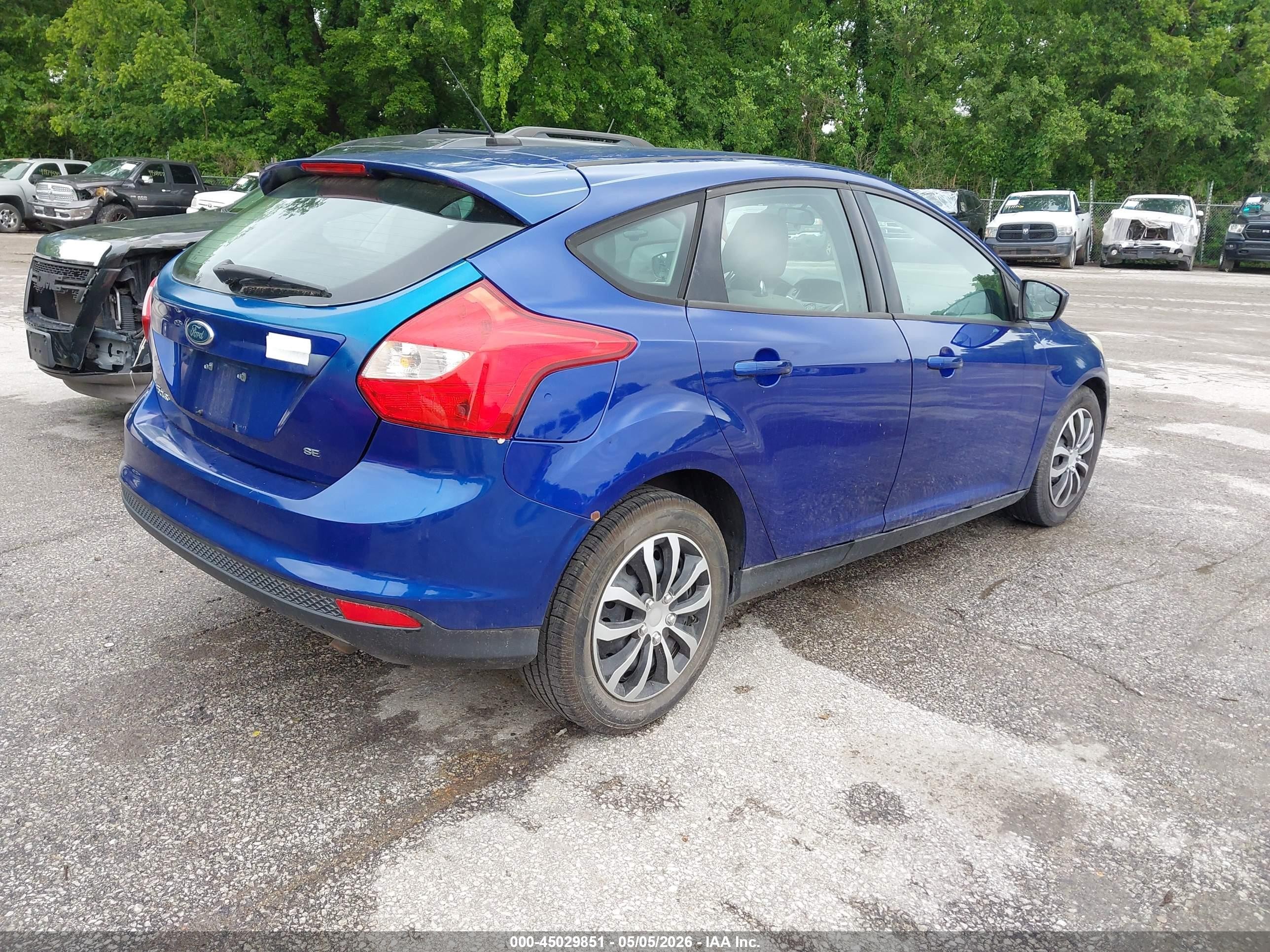 2012 Ford Focus Se Blue vin: 1FAHP3K26CL257042